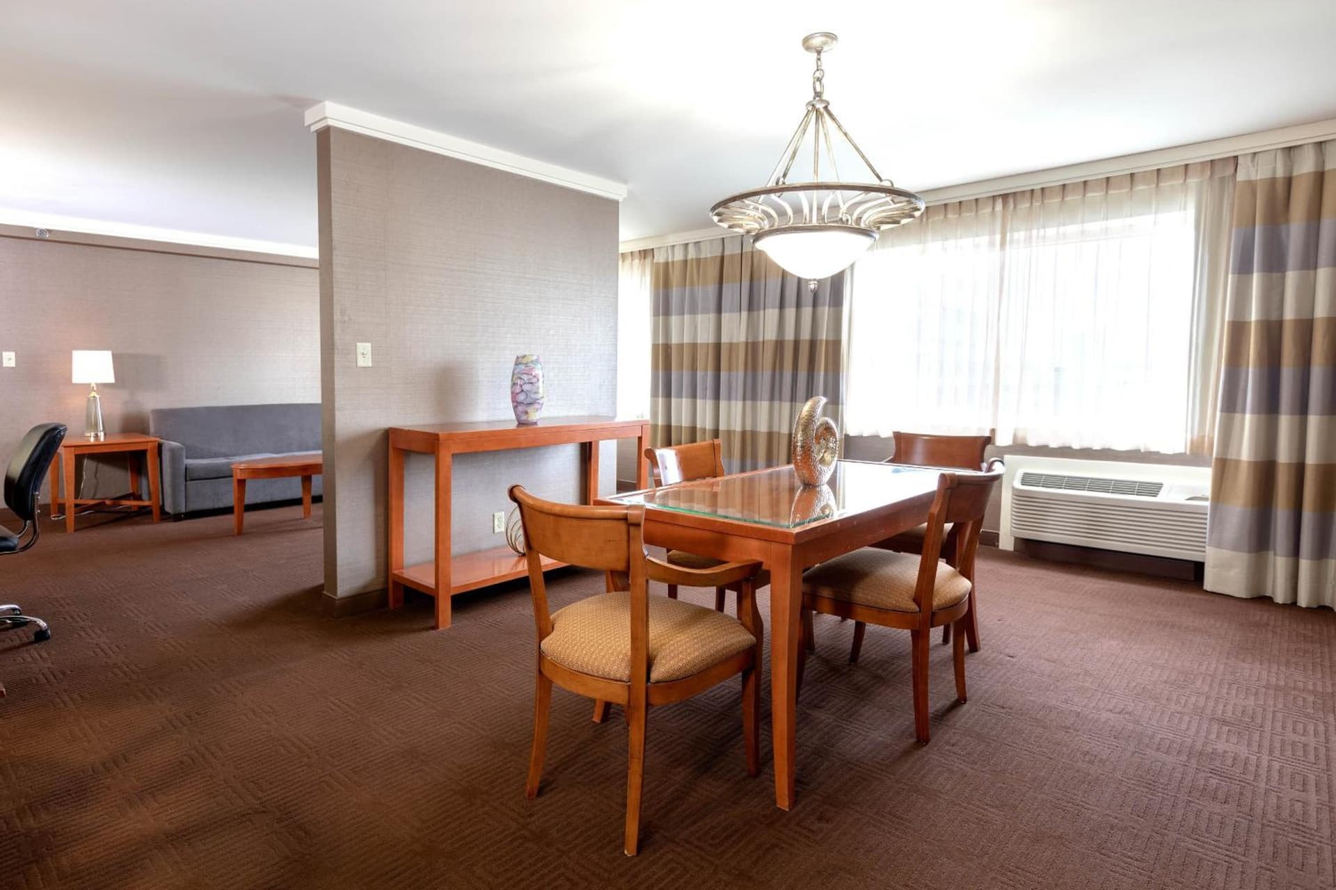 Sheraton Niagara Falls gallery photo in Niagara Falls, NY — image 26
