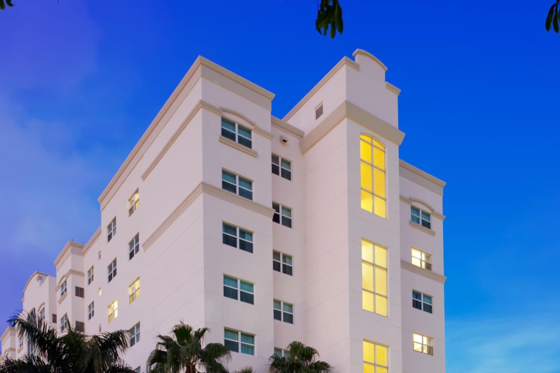 Residence Inn by Marriott Miami Aventura Mall interior in Aventura, FL — gallery photo 2