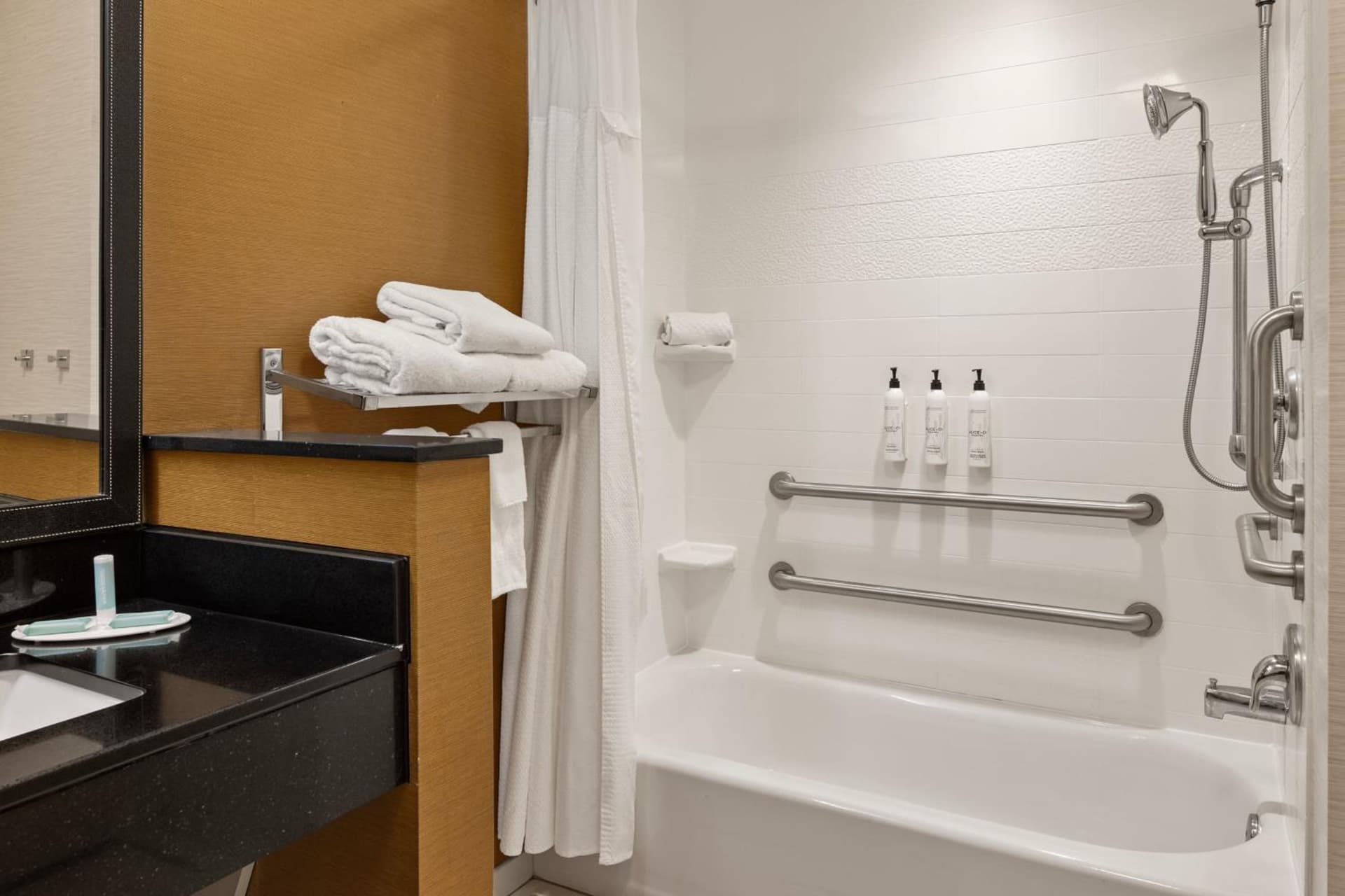 Fairfield Inn & Suites by Marriott Waterloo Cedar Falls gallery photo in Waterloo, IA — image 7