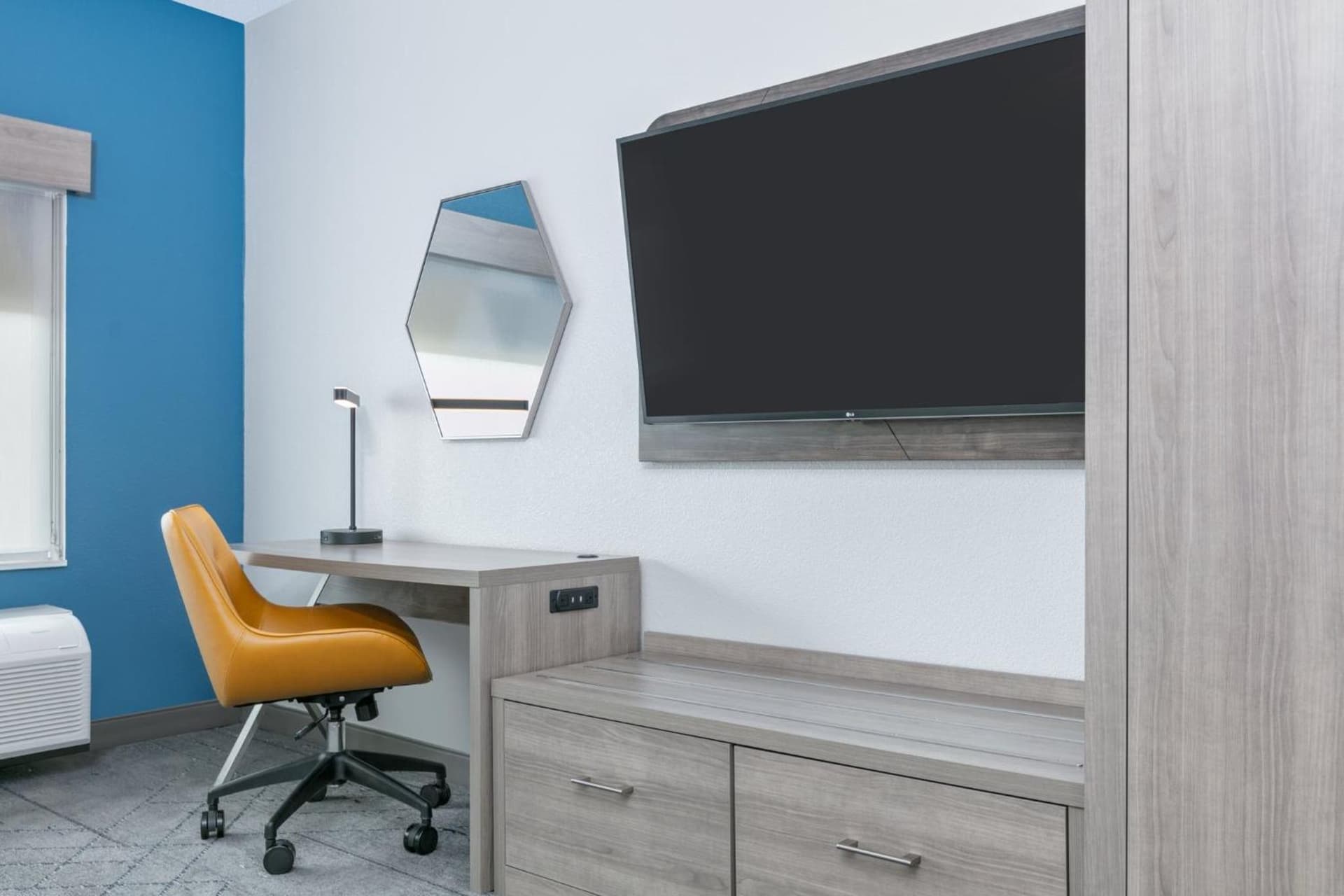 Holiday Inn Express & Suites Dallas - Plano North by IHG gallery photo in Plano, TX — image 13