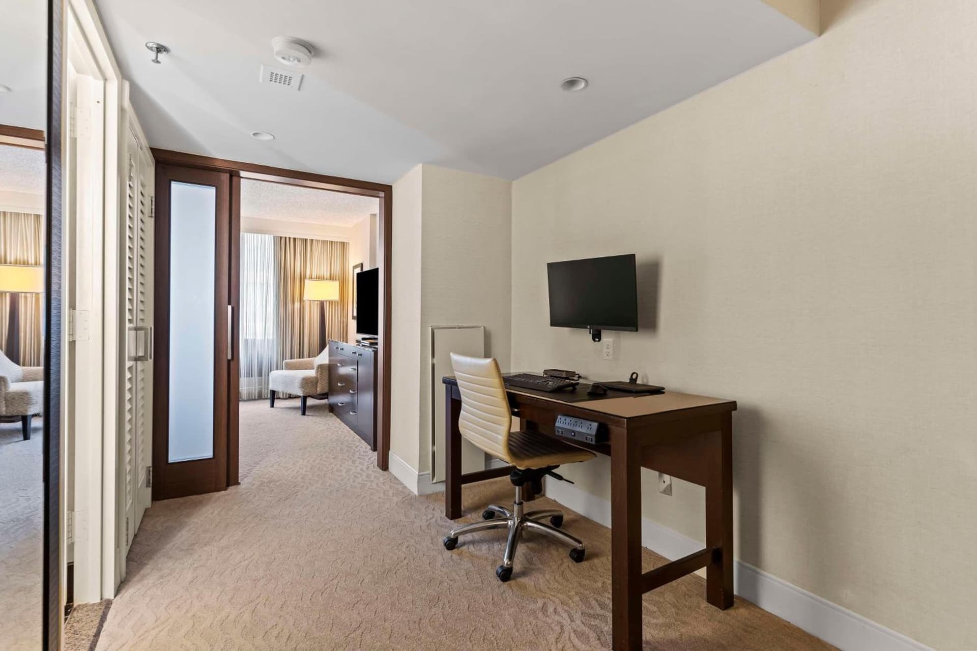 DoubleTree by Hilton Washington DC – Crystal City gallery photo in Arlington, VA — image 71