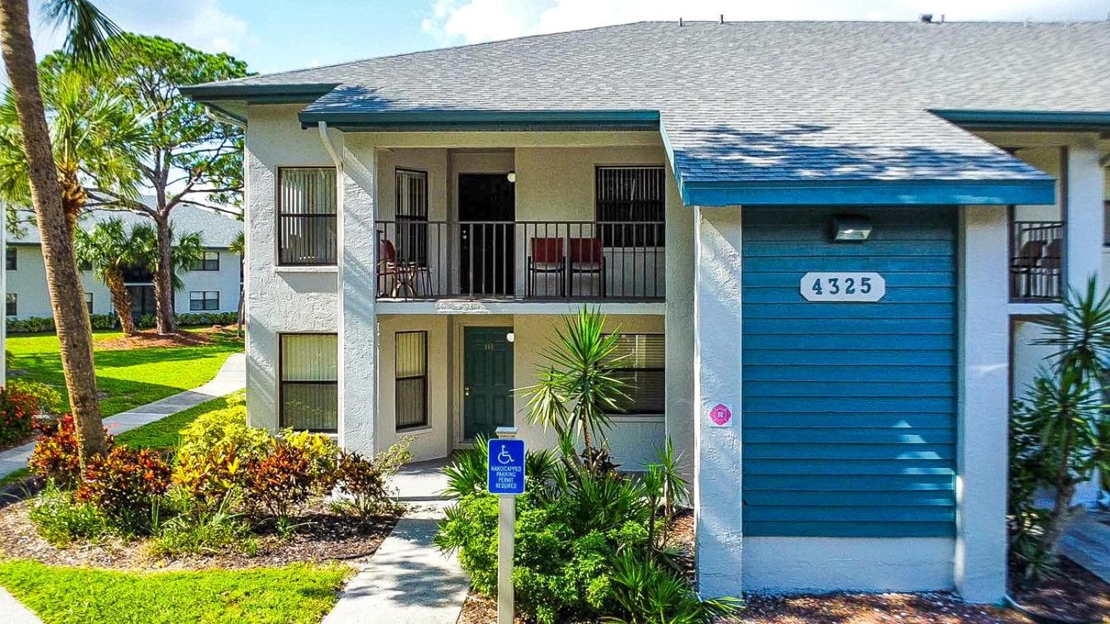 Spacious Shorewalk 2B-2B Condo near Anna Maria Island, Beaches & IMG Academy interior in Bradenton, FL — gallery photo 2