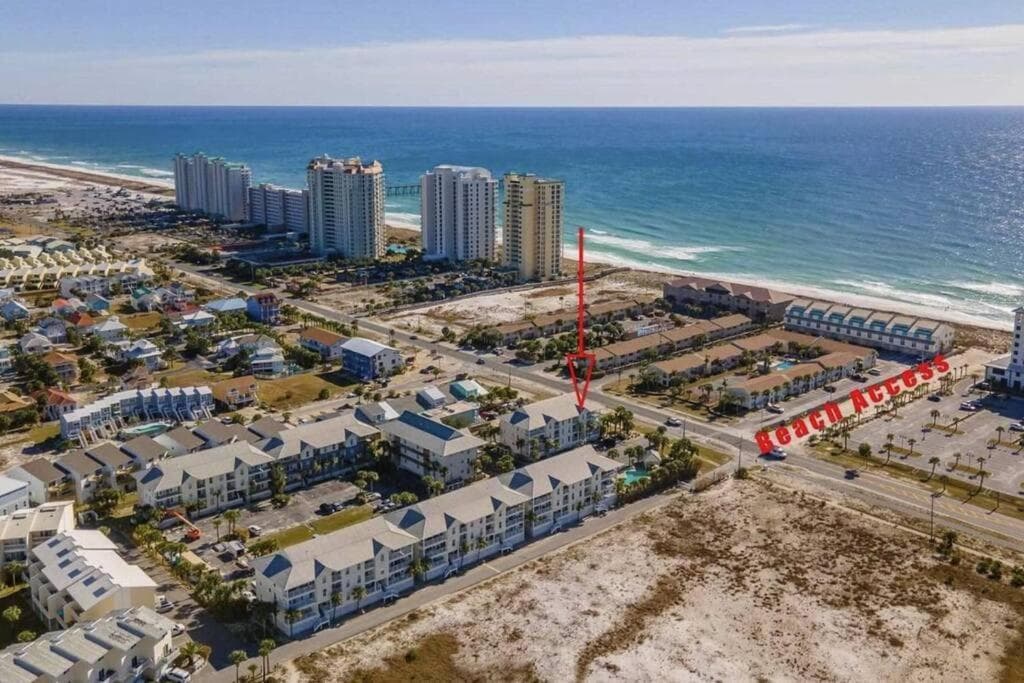 Navarre Beach featured exterior or lobby in Navarre, FL — similar hotel