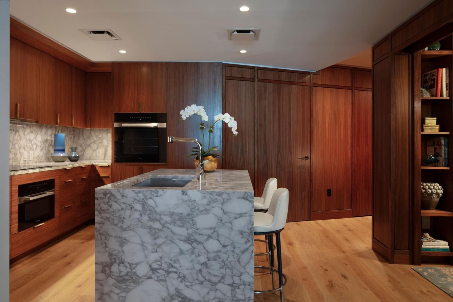 The Ritz-Carlton Residences, Waikiki Beach Hotel gallery photo in Honolulu, HI — image 93