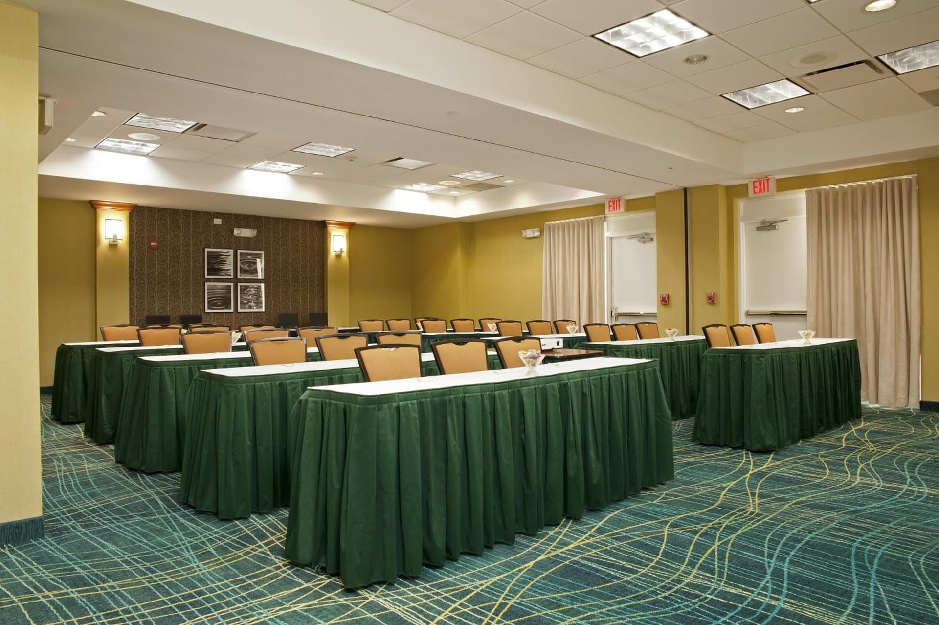 SpringHill Suites by Marriott Chicago Naperville Warrenville gallery photo in Warrenville, IL — image 13