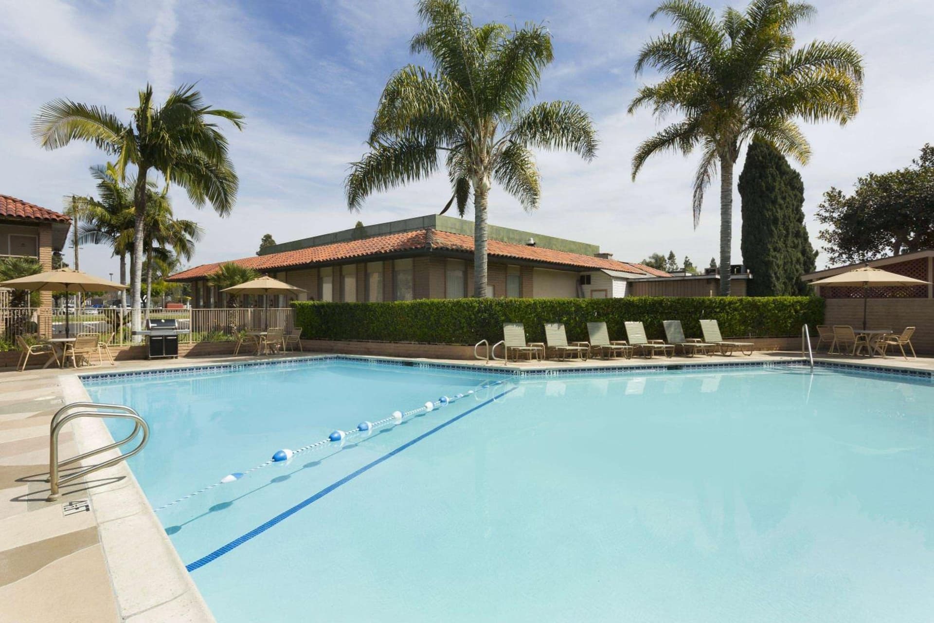 Travelodge by Wyndham Orange County Airport/ Costa Mesa gallery photo in Costa Mesa, CA — image 25