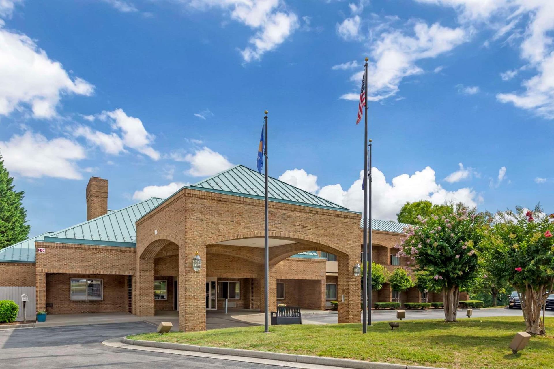 Spark by Hilton Salem East Electric Road featured exterior or lobby in Salem, VA — similar hotel