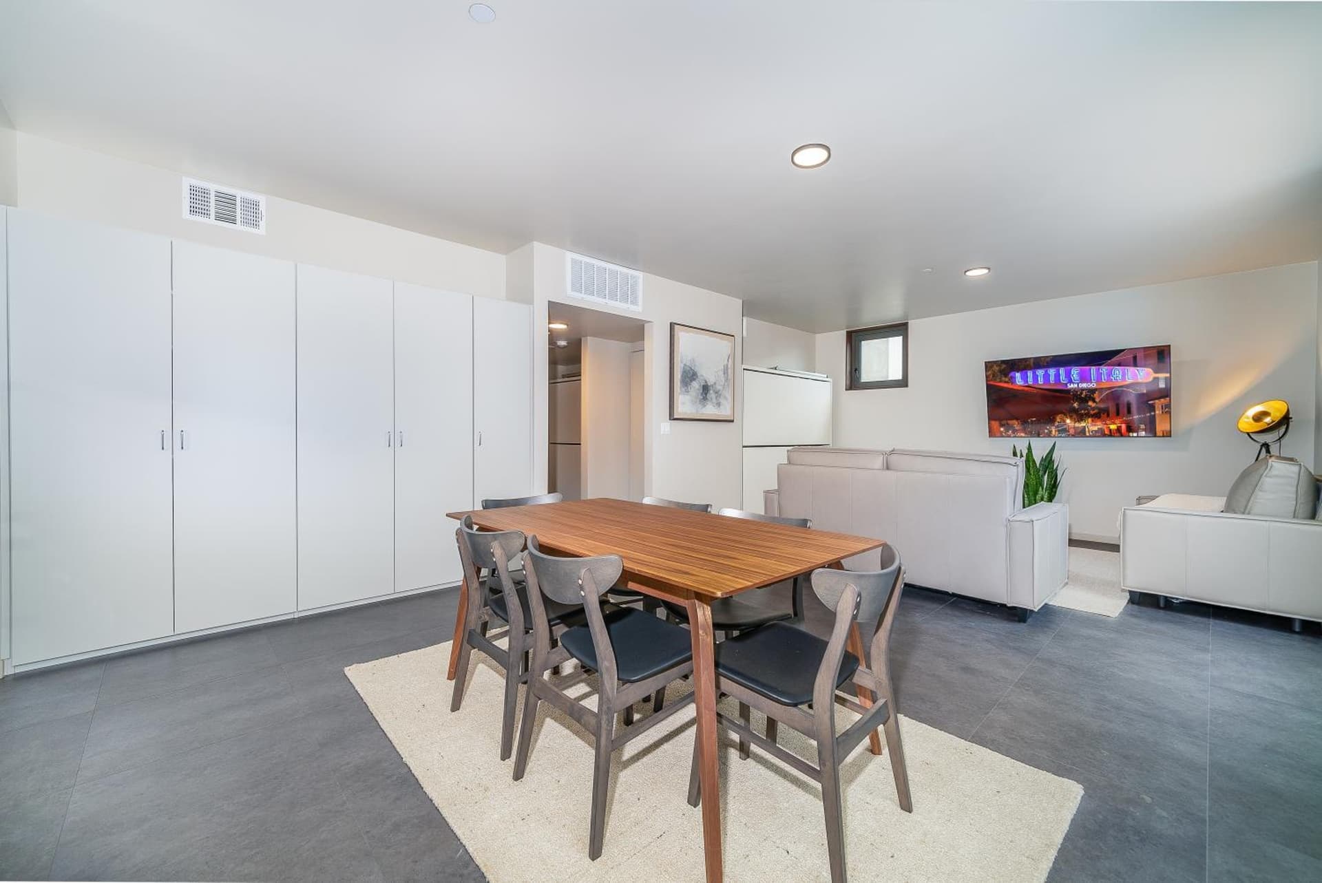City24 Condo Hotel Little Italy Mission Hills gallery photo in San Diego, CA — image 25