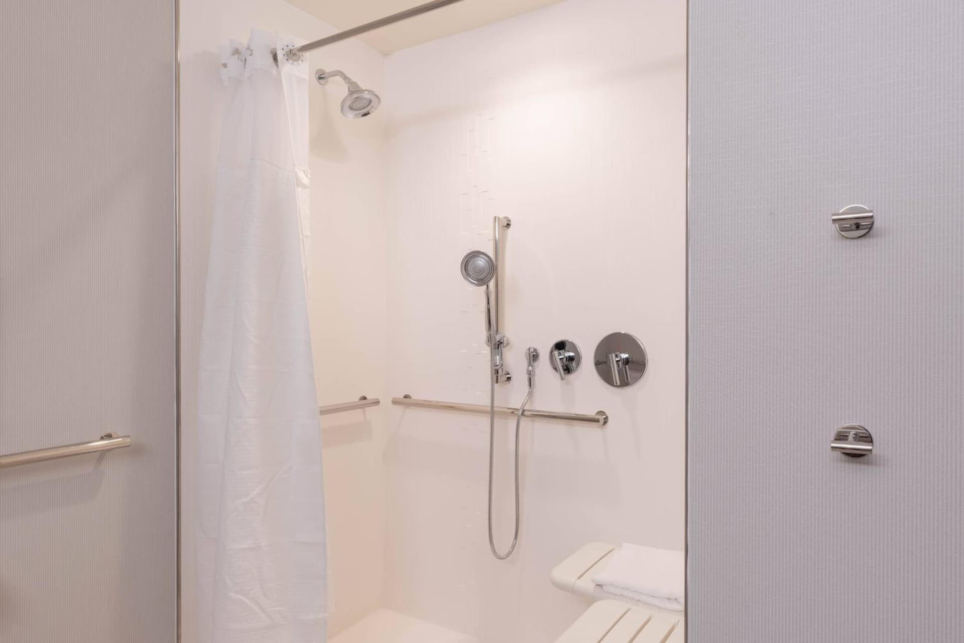 Courtyard by Marriott Thousand Oaks Agoura Hills gallery photo in Agoura Hills, CA — image 26