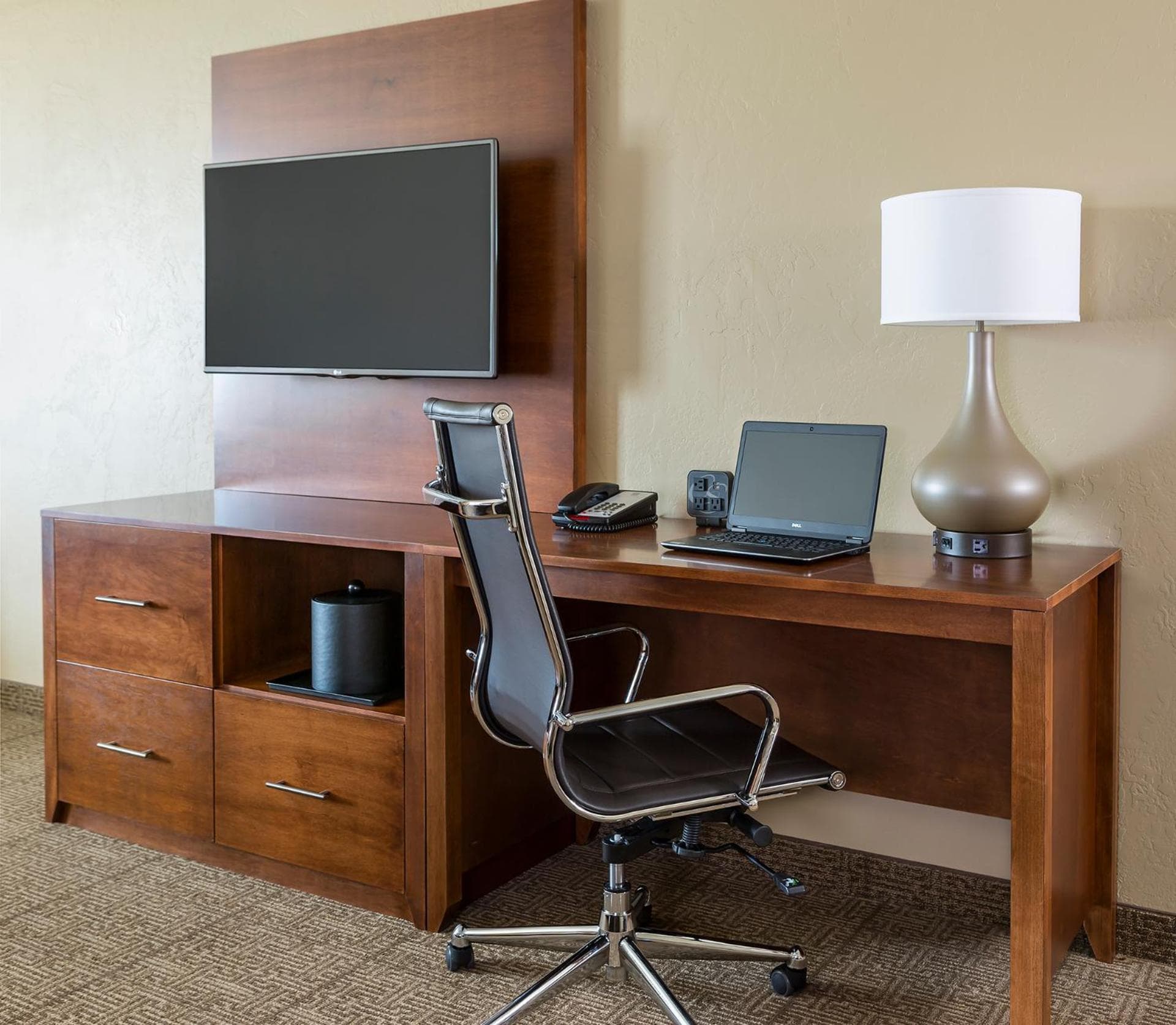 Comfort Suites Hartville-North Canton gallery photo in Uniontown, OH — image 6
