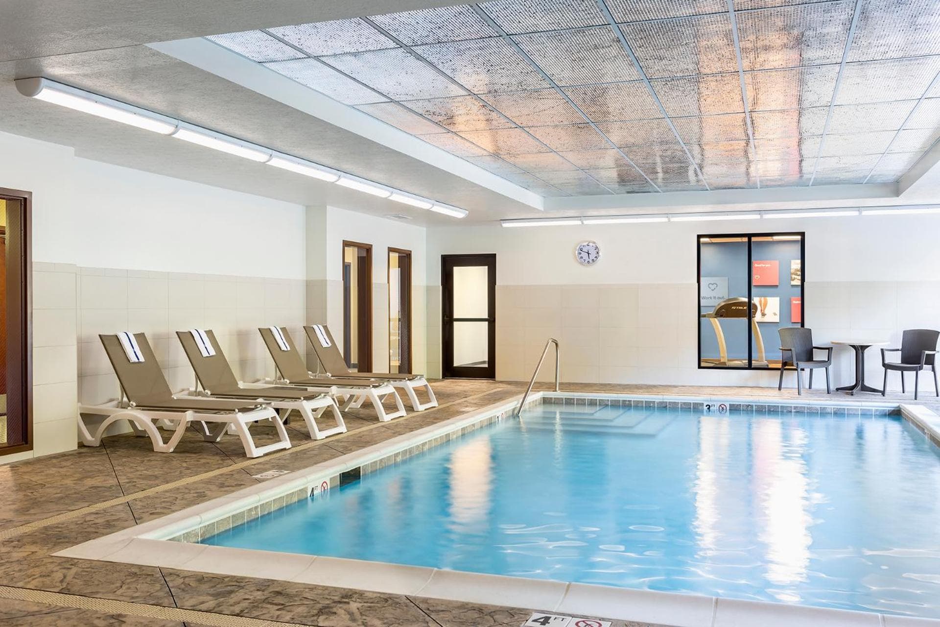 Comfort Suites Hartville-North Canton gallery photo in Uniontown, OH — image 28