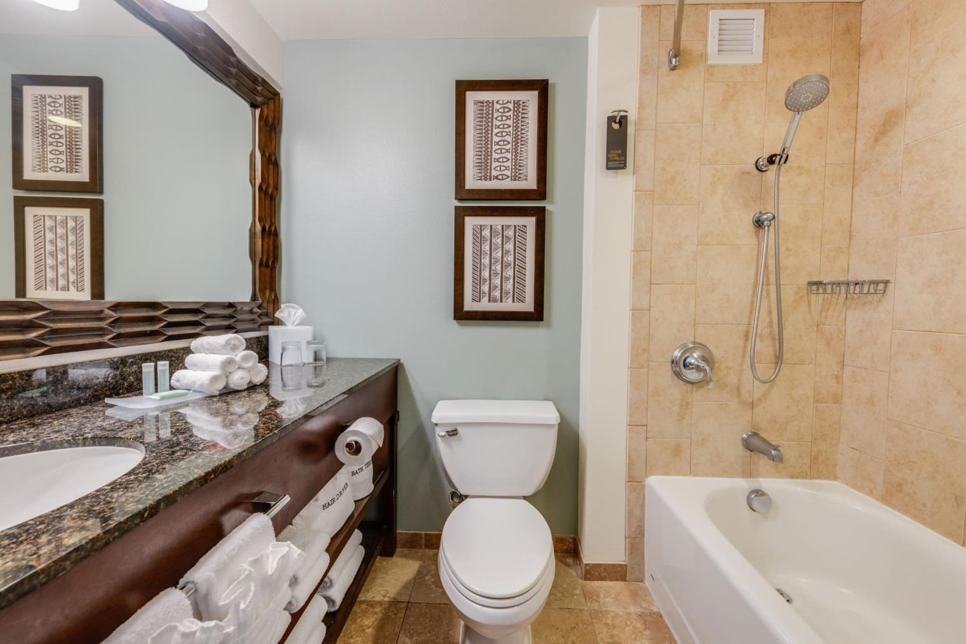 Courtyard by Marriott King Kamehameha's Kona Beach Hotel property views in Kailua-Kona, HI — gallery photo 3