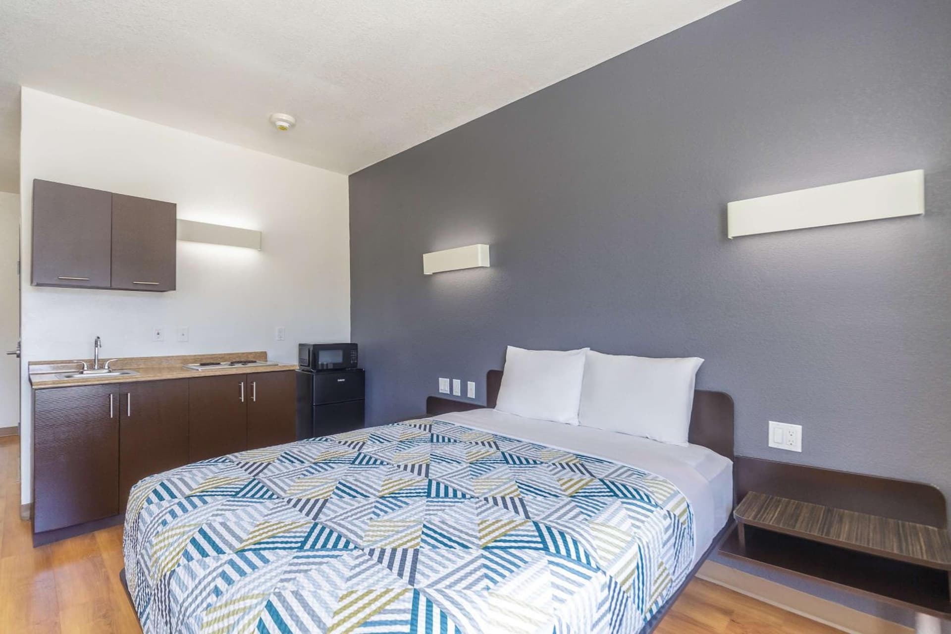Motel 6-Laredo, TX - Airport gallery photo in Laredo, TX — image 5