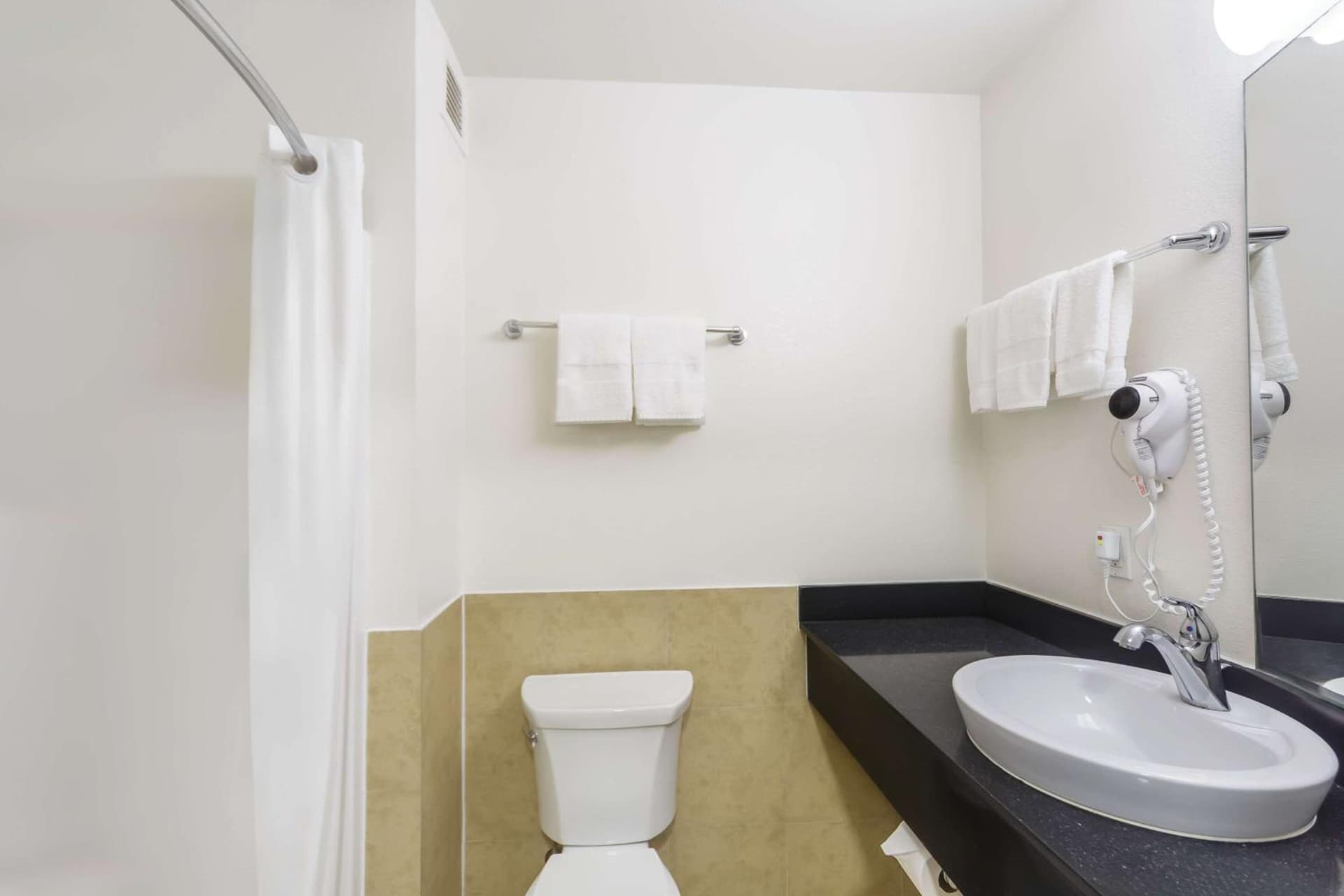 Motel 6-Laredo, TX - Airport gallery photo in Laredo, TX — image 8