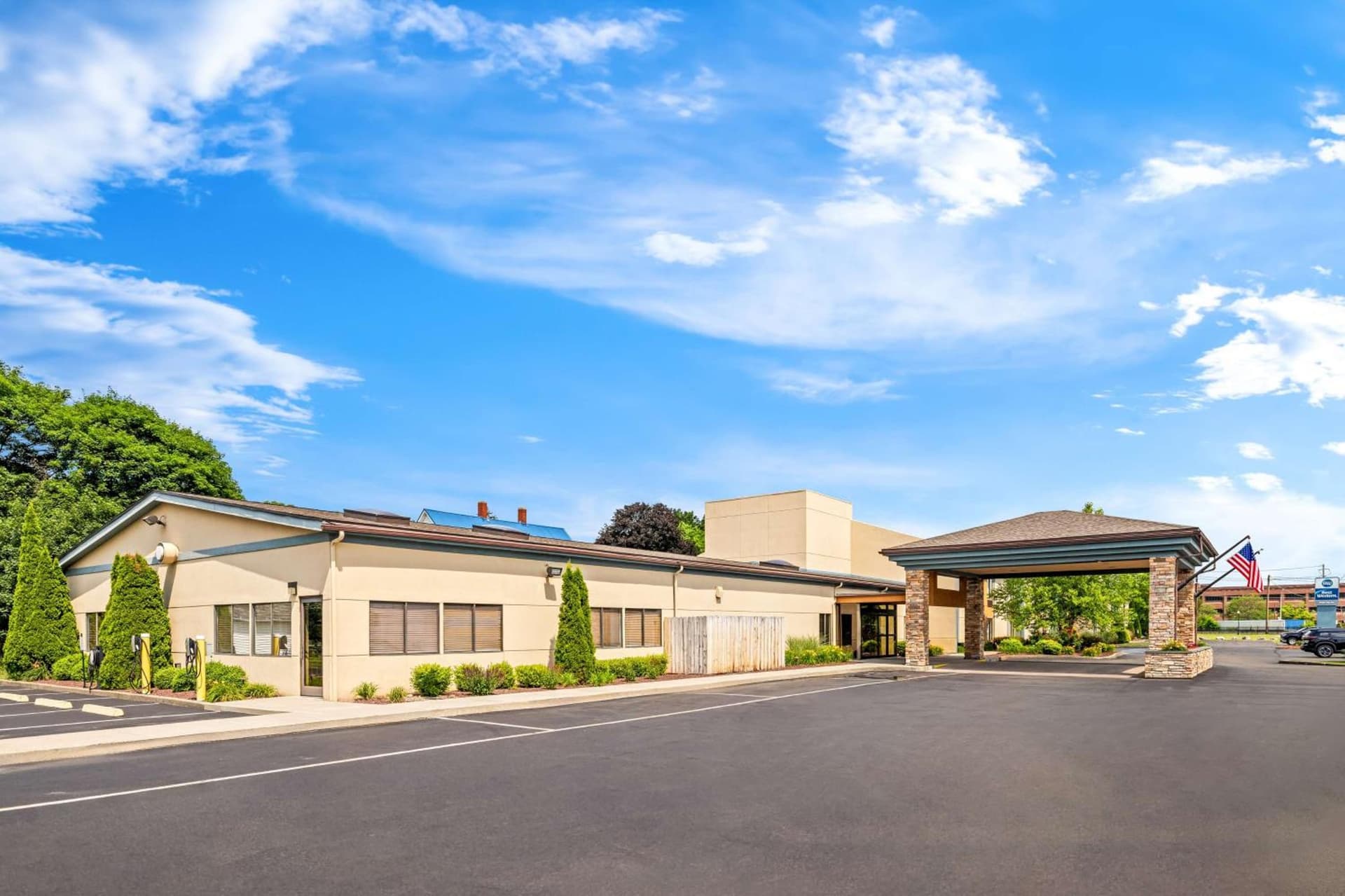 Best Western Maple City Inn interior in Hornell, NY — gallery photo 2