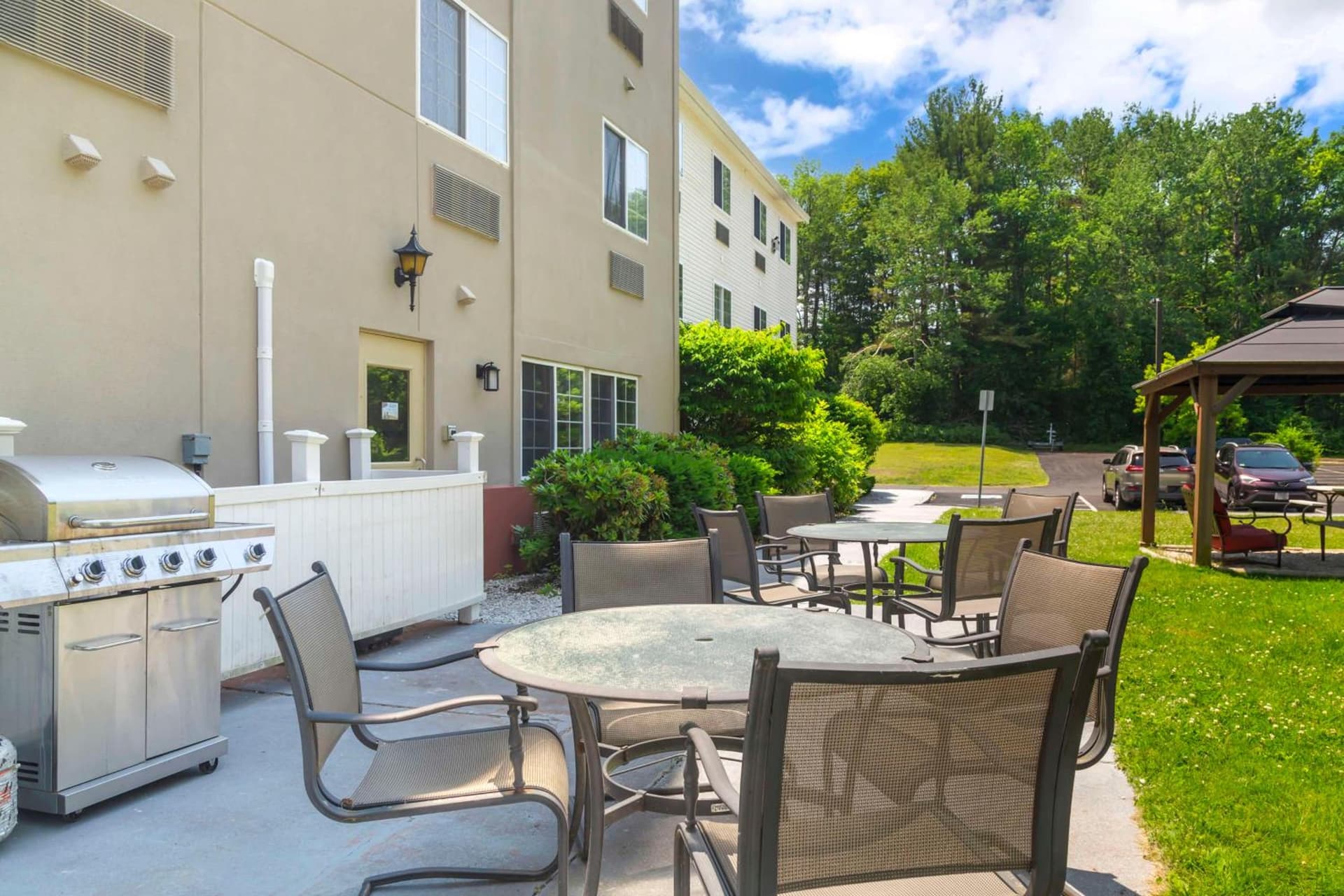 Best Western Plus Berkshire Hills Inn & Suites property views in Pittsfield, MA — gallery photo 3