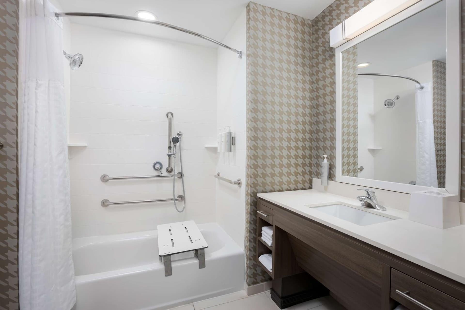 Home2 Suites By Hilton Clermont gallery photo in Clermont, FL — image 33