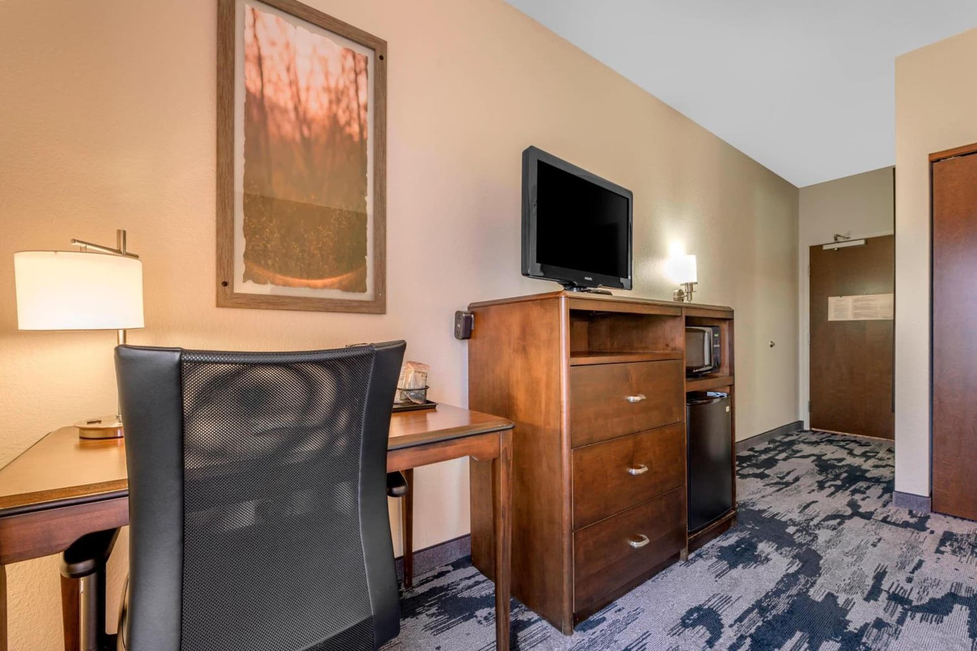 Fairfield Inn & Suites by Marriott Slippery Rock interior in Slippery Rock, PA — gallery photo 2