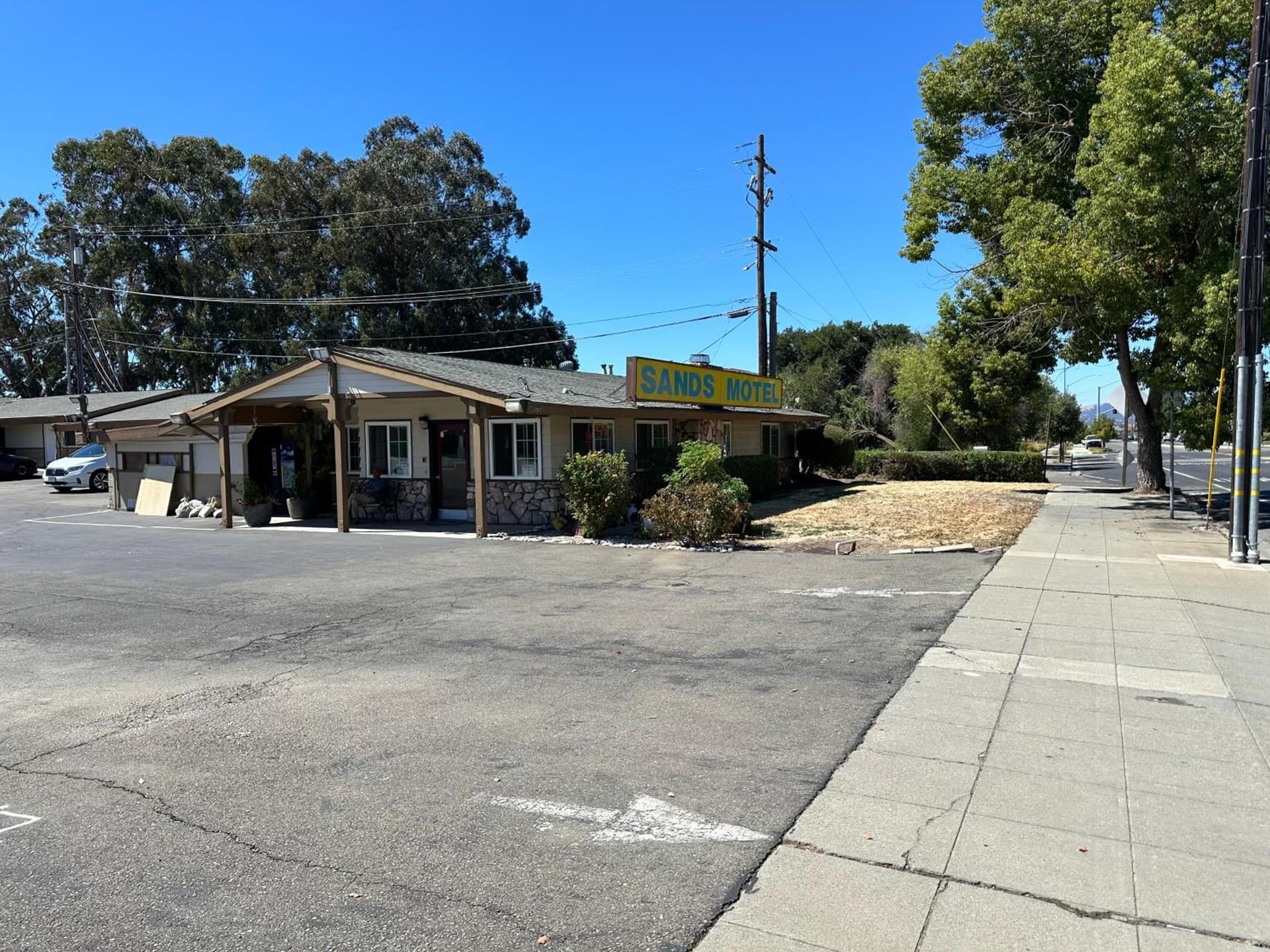 Sands Motel featured exterior or lobby in Livermore, CA — similar hotel