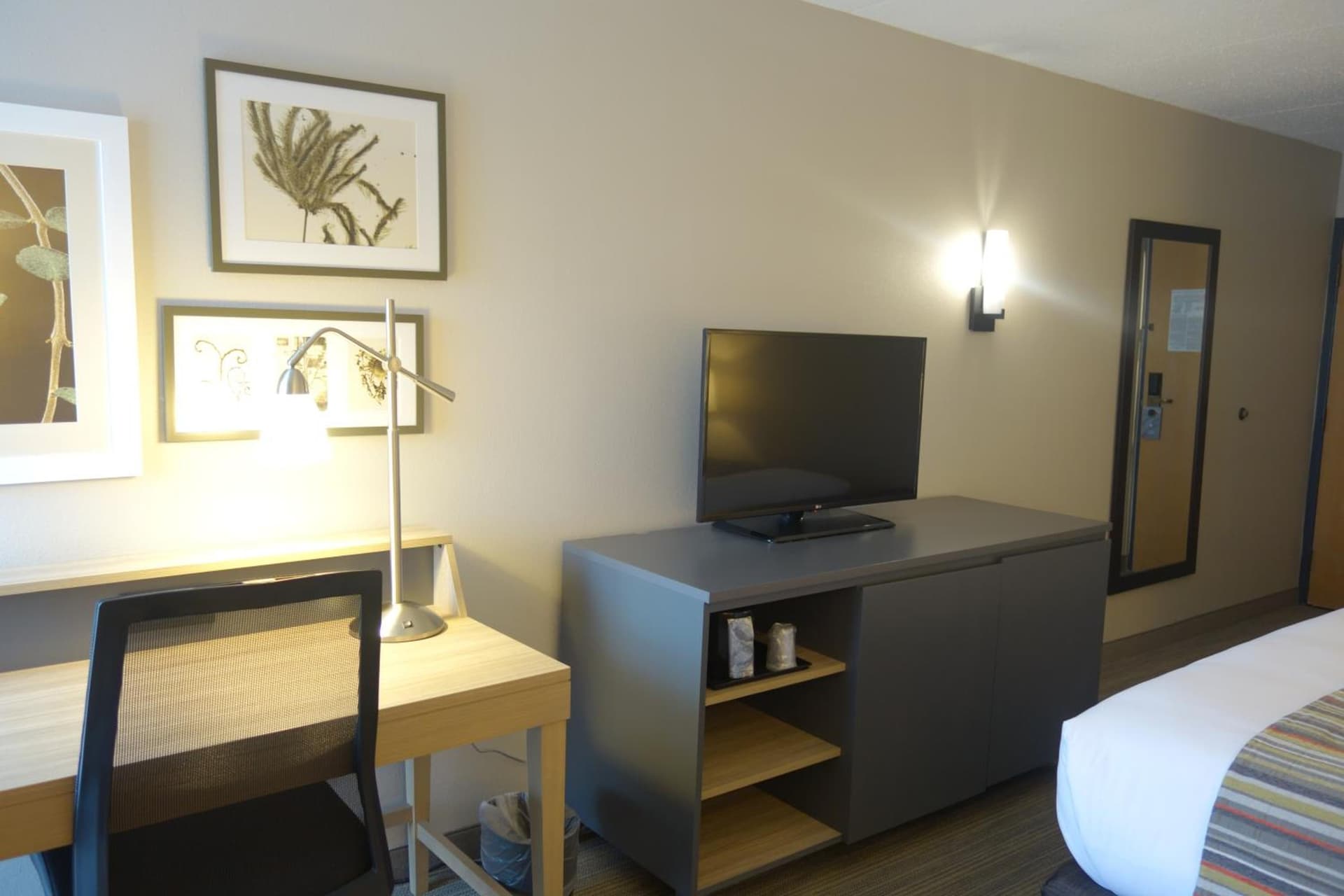Country Inn & Suites by Radisson, La Crosse, WI property views in La Crosse, WI — gallery photo 3