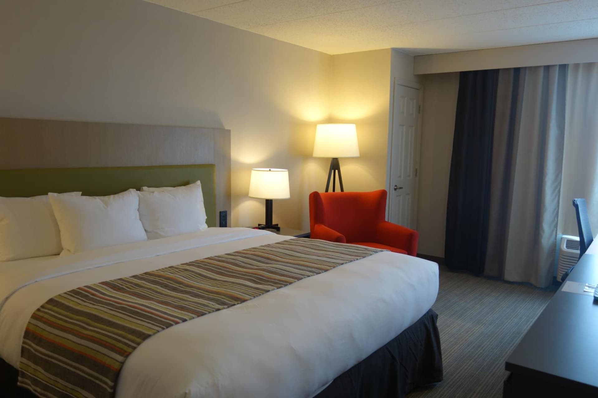Country Inn & Suites by Radisson, La Crosse, WI gallery photo in La Crosse, WI — image 59
