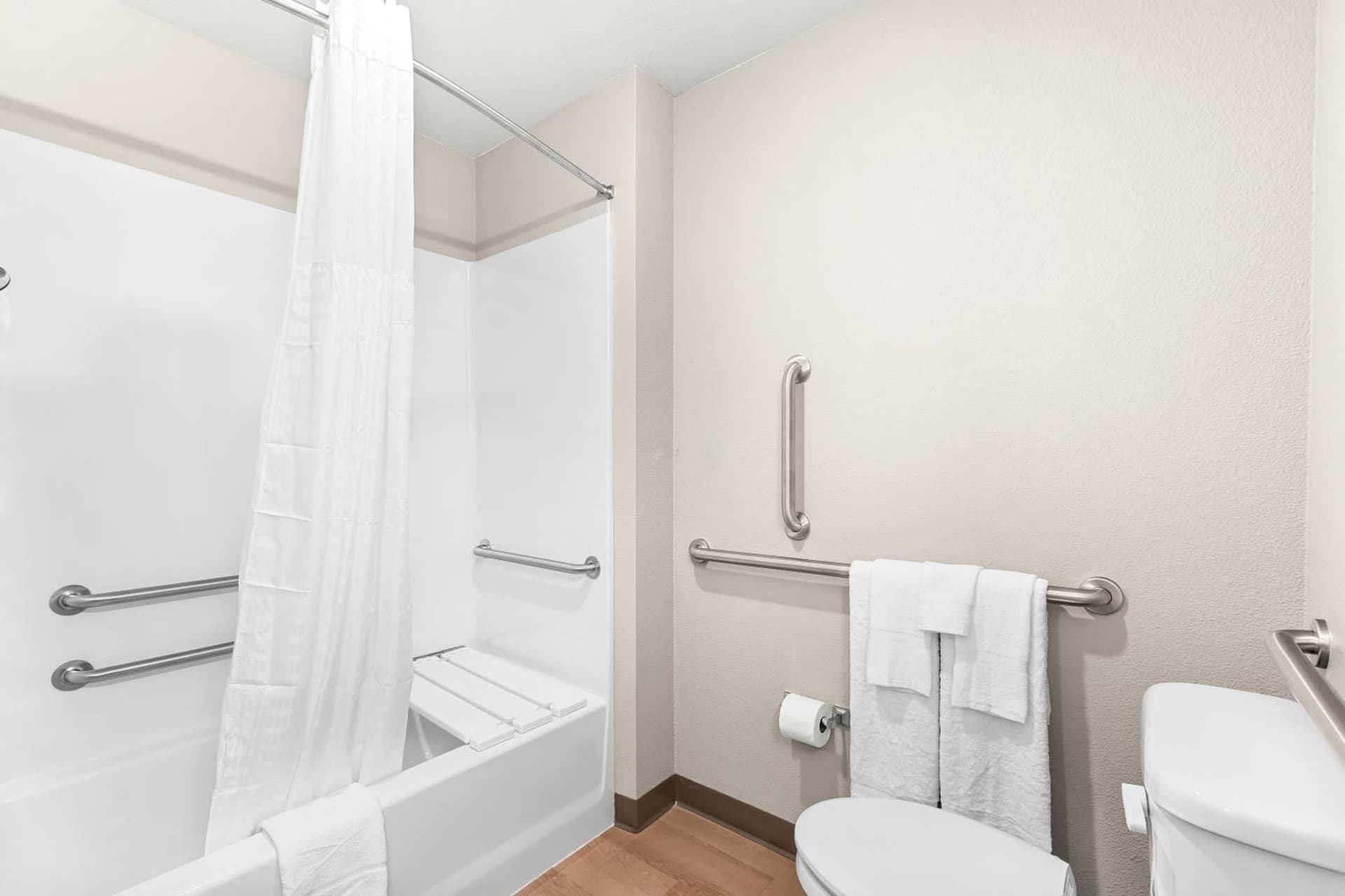 LivAway Suites Salt Lake City- West Jordan gallery photo in West Jordan, UT — image 16