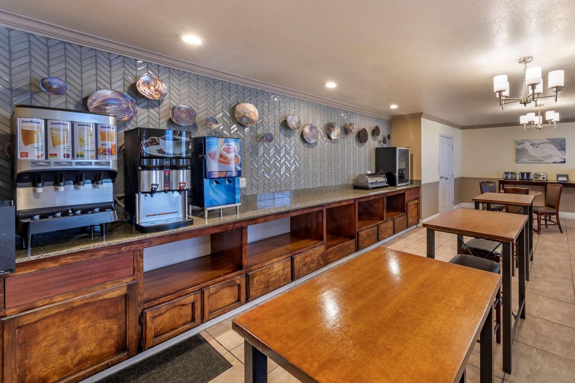 Best Western Plus John Jay Inn & Suites gallery photo in Palmdale, CA — image 5