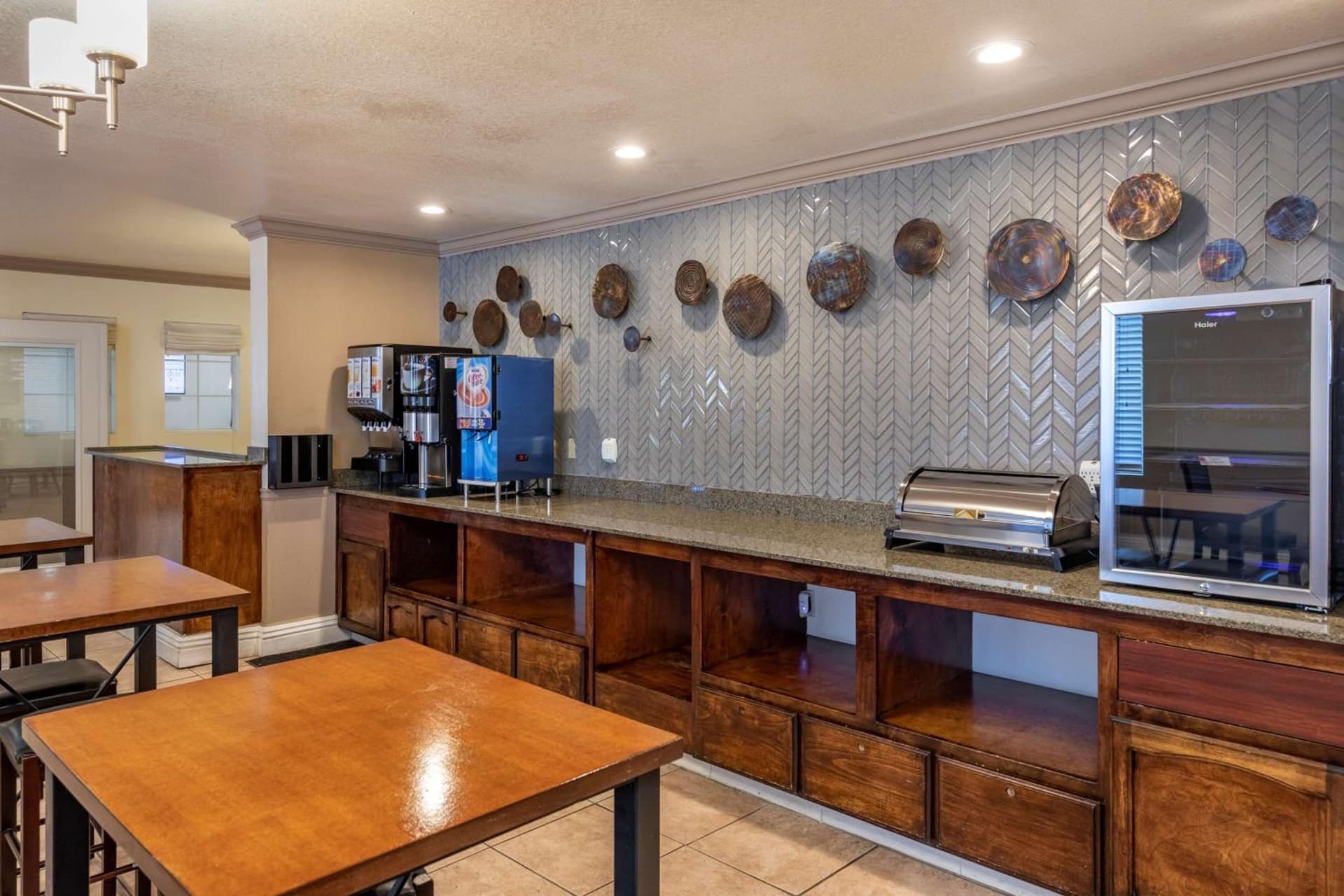 Best Western Plus John Jay Inn & Suites gallery photo in Palmdale, CA — image 37