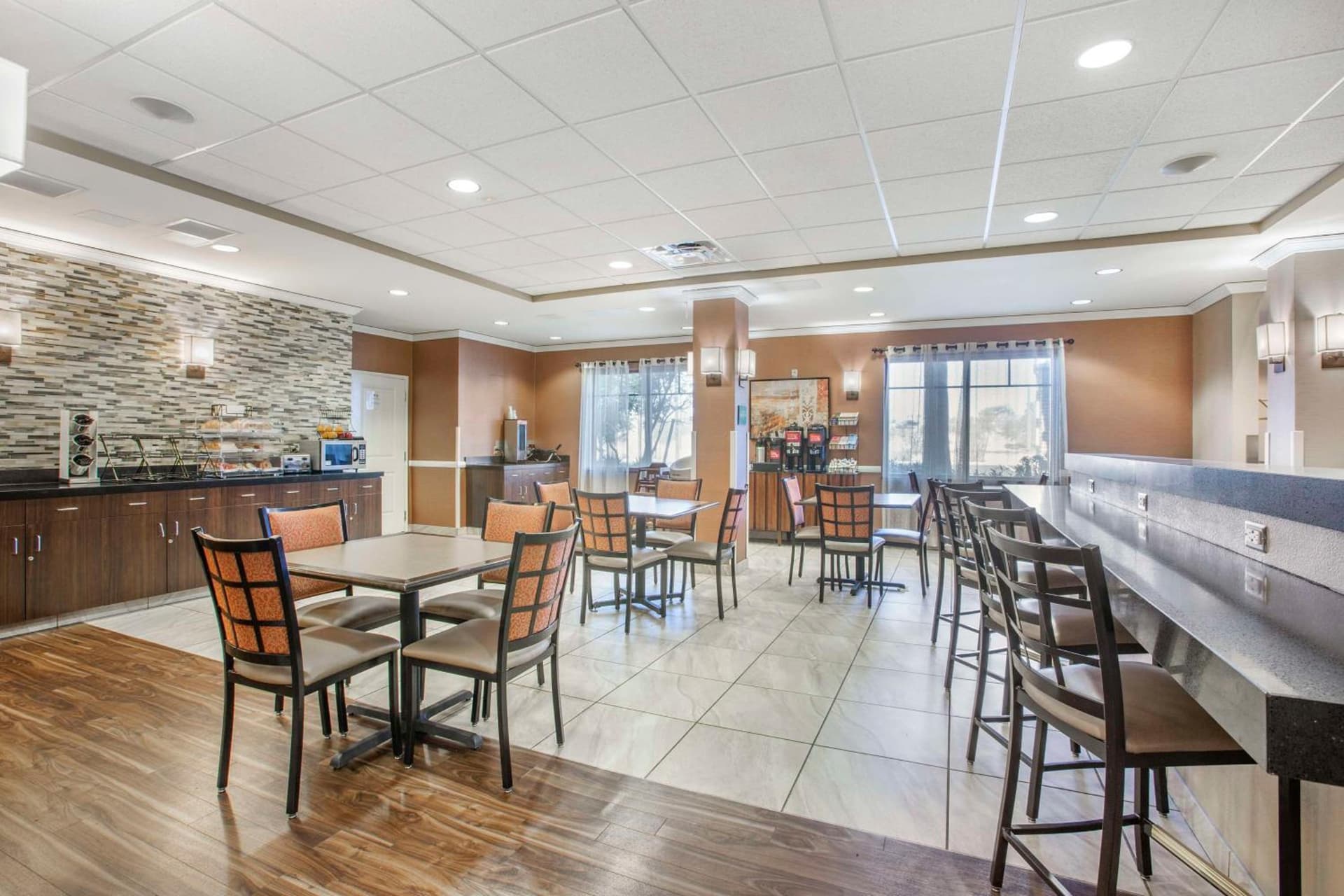 Best Western Plus Chandler Hotel & Suites gallery photo in Chandler, AZ — image 47