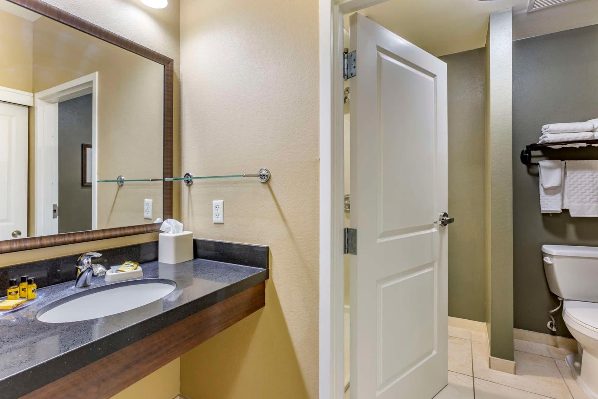 Best Western Plus Chandler Hotel & Suites gallery photo in Chandler, AZ — image 17