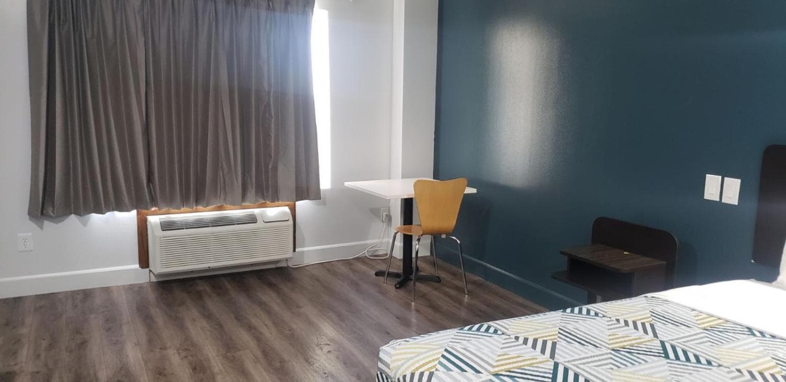 Studio 6 Suites Hesperia CA West Main Street I 15 gallery photo in Hesperia, CA — image 7