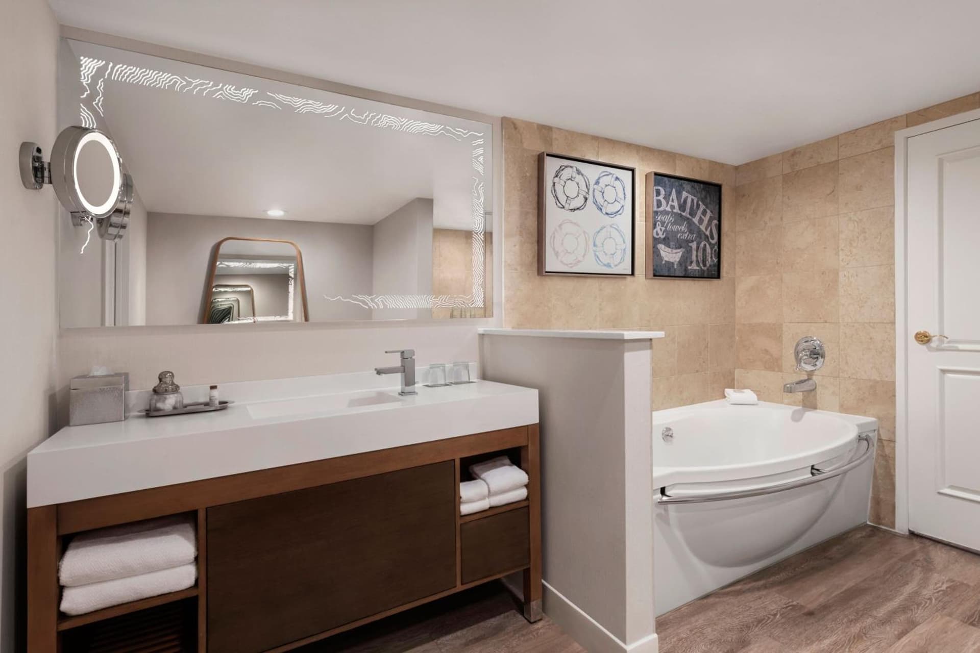 Renaissance Newport Beach Hotel gallery photo in Newport Beach, CA — image 39