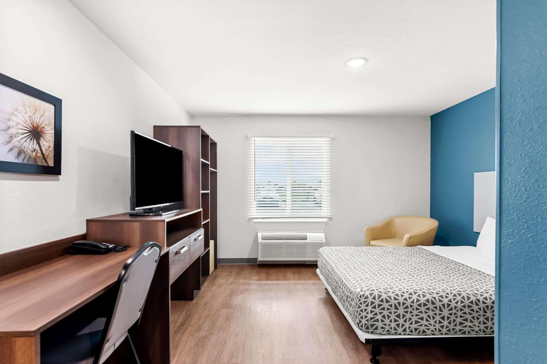 WoodSpring Suites Hudson Port Richey property views in Hudson, FL — gallery photo 3
