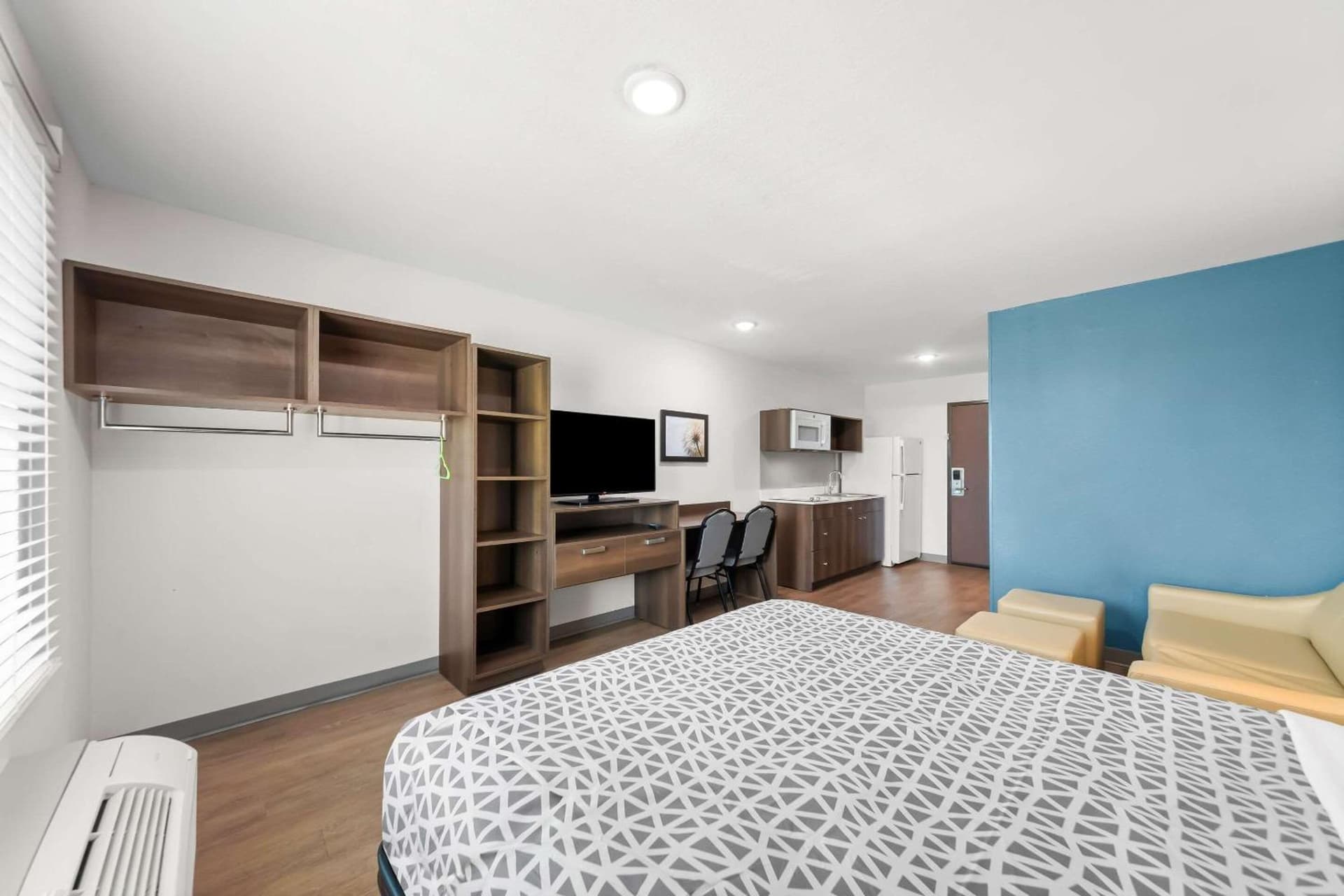 WoodSpring Suites Hudson Port Richey gallery photo in Hudson, FL — image 16