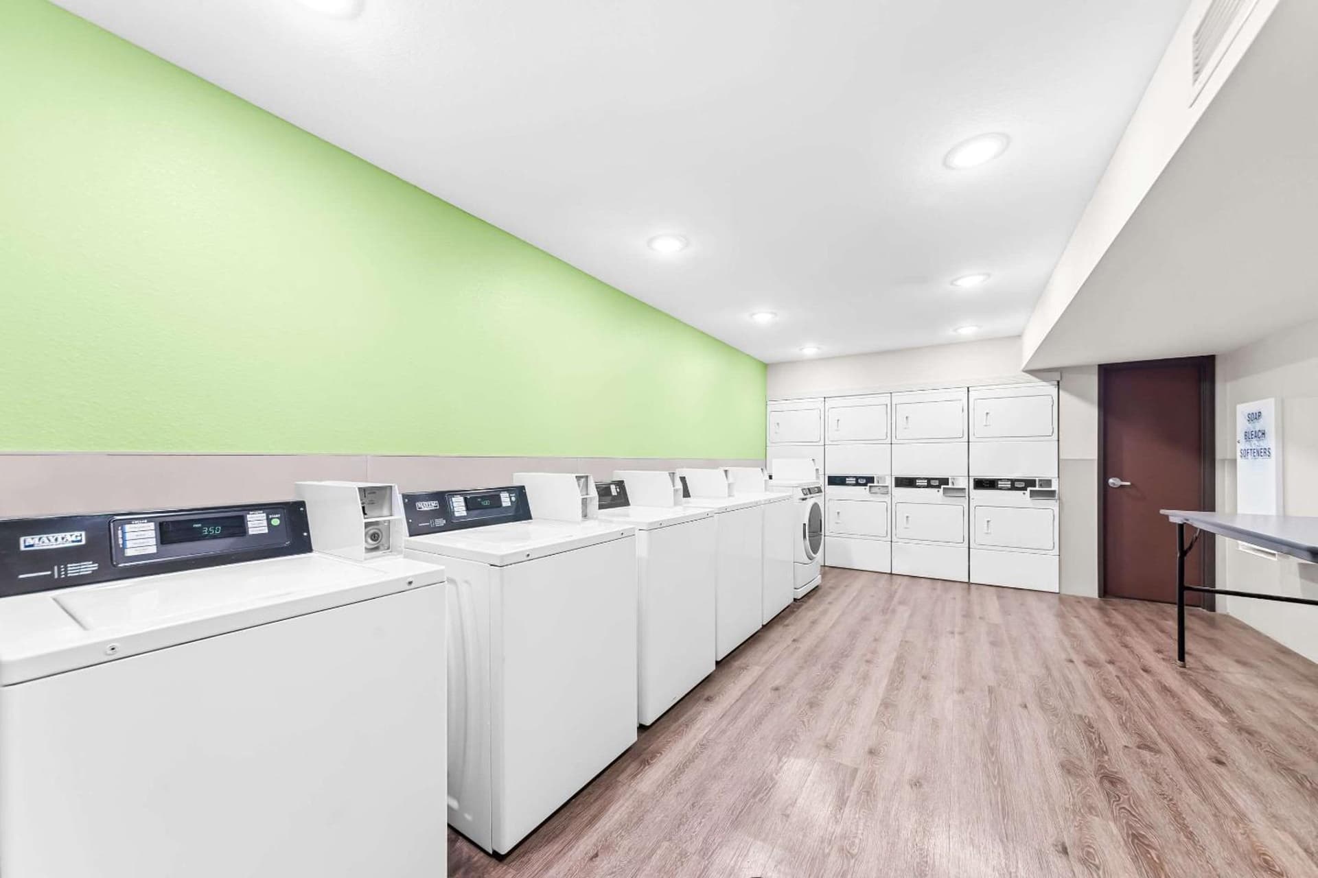 WoodSpring Suites Hudson Port Richey gallery photo in Hudson, FL — image 21