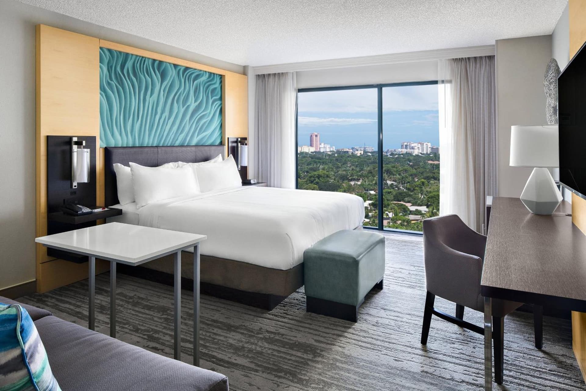 Boca Raton Marriott at Boca Center gallery photo in Boca Raton, FL — image 9