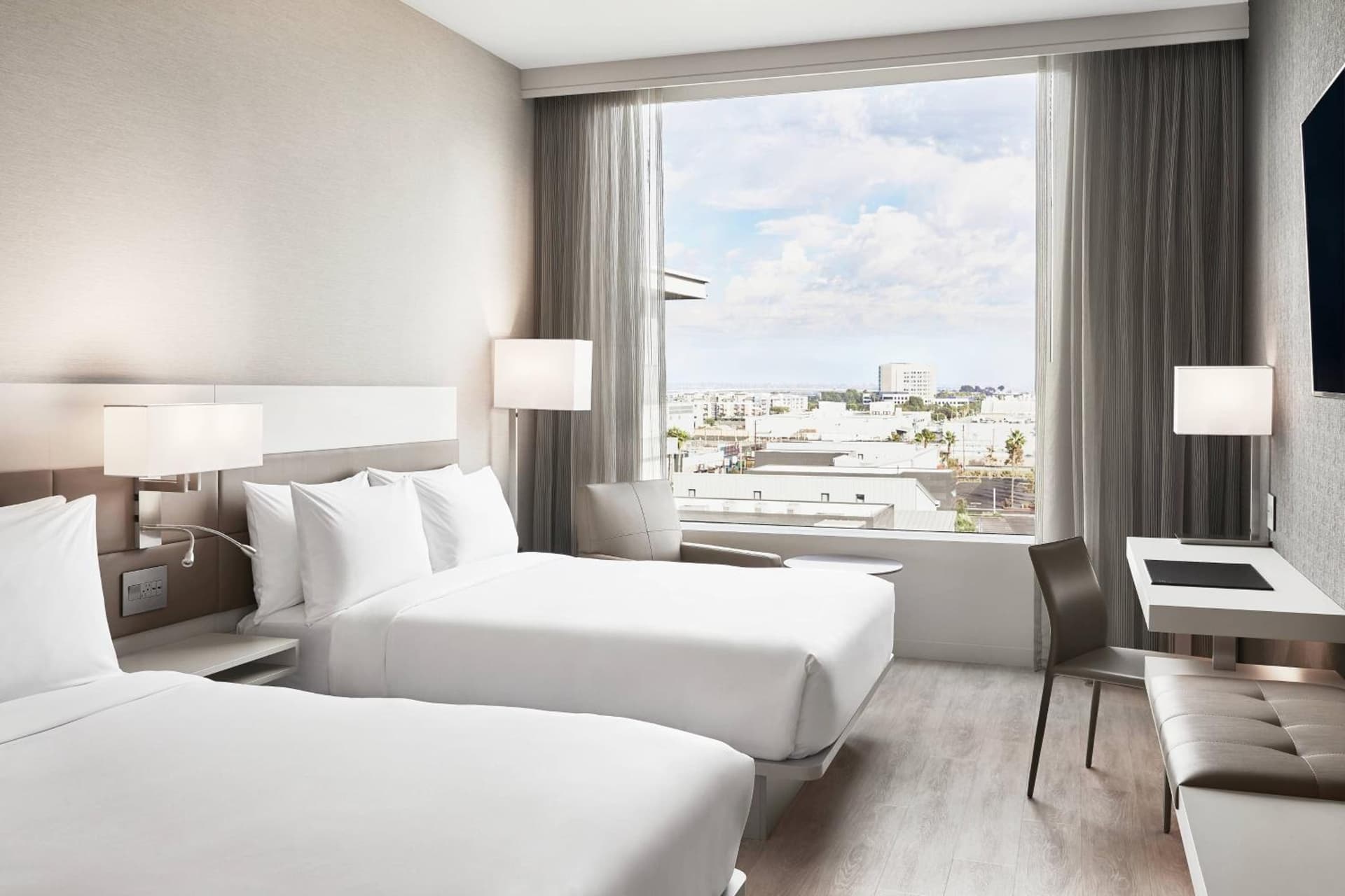 AC Hotel by Marriott Los Angeles South Bay gallery photo in Los Angeles, CA — image 13