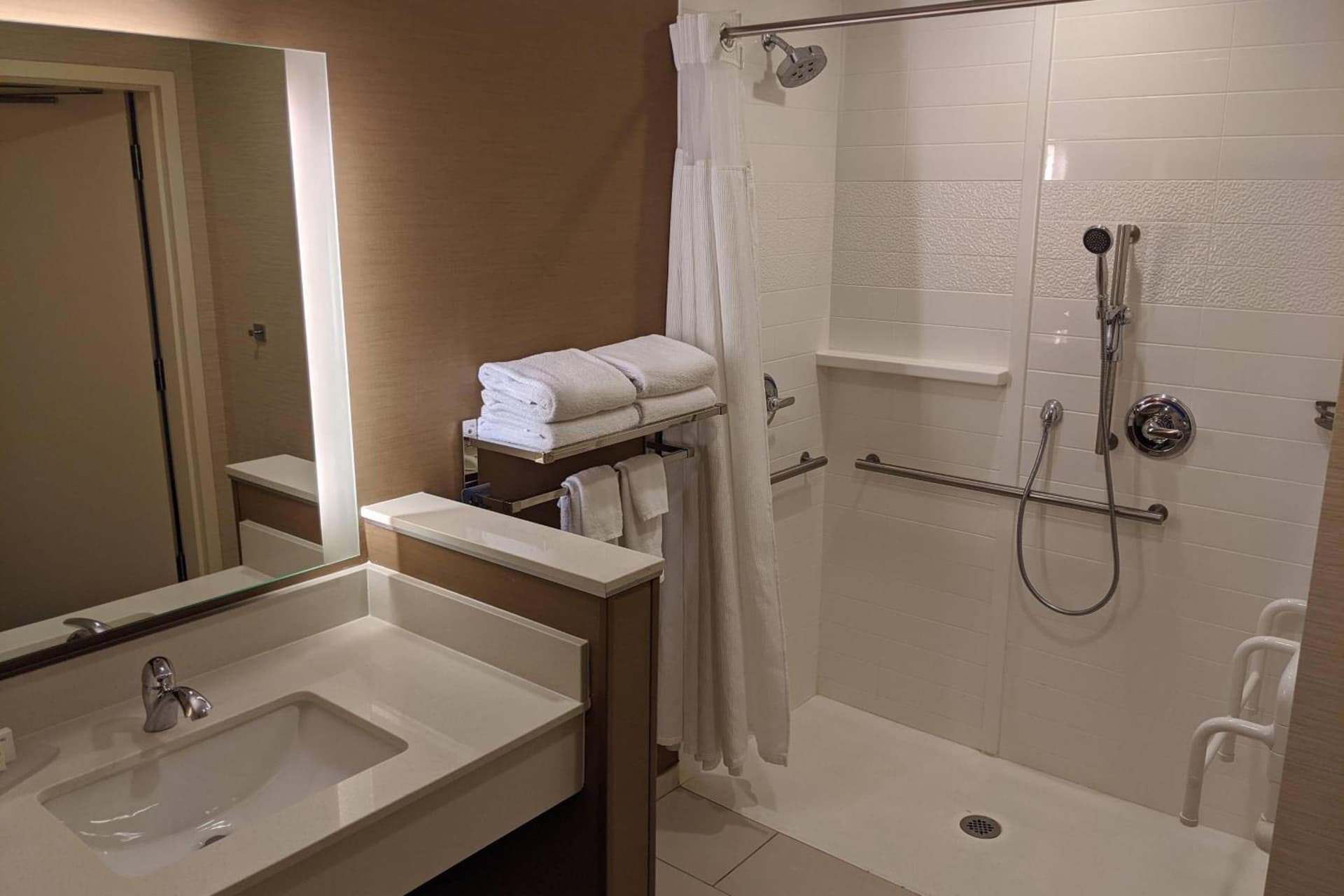 Fairfield Inn & Suites by Marriott Phoenix Tempe/Airport gallery photo in Tempe, AZ — image 14