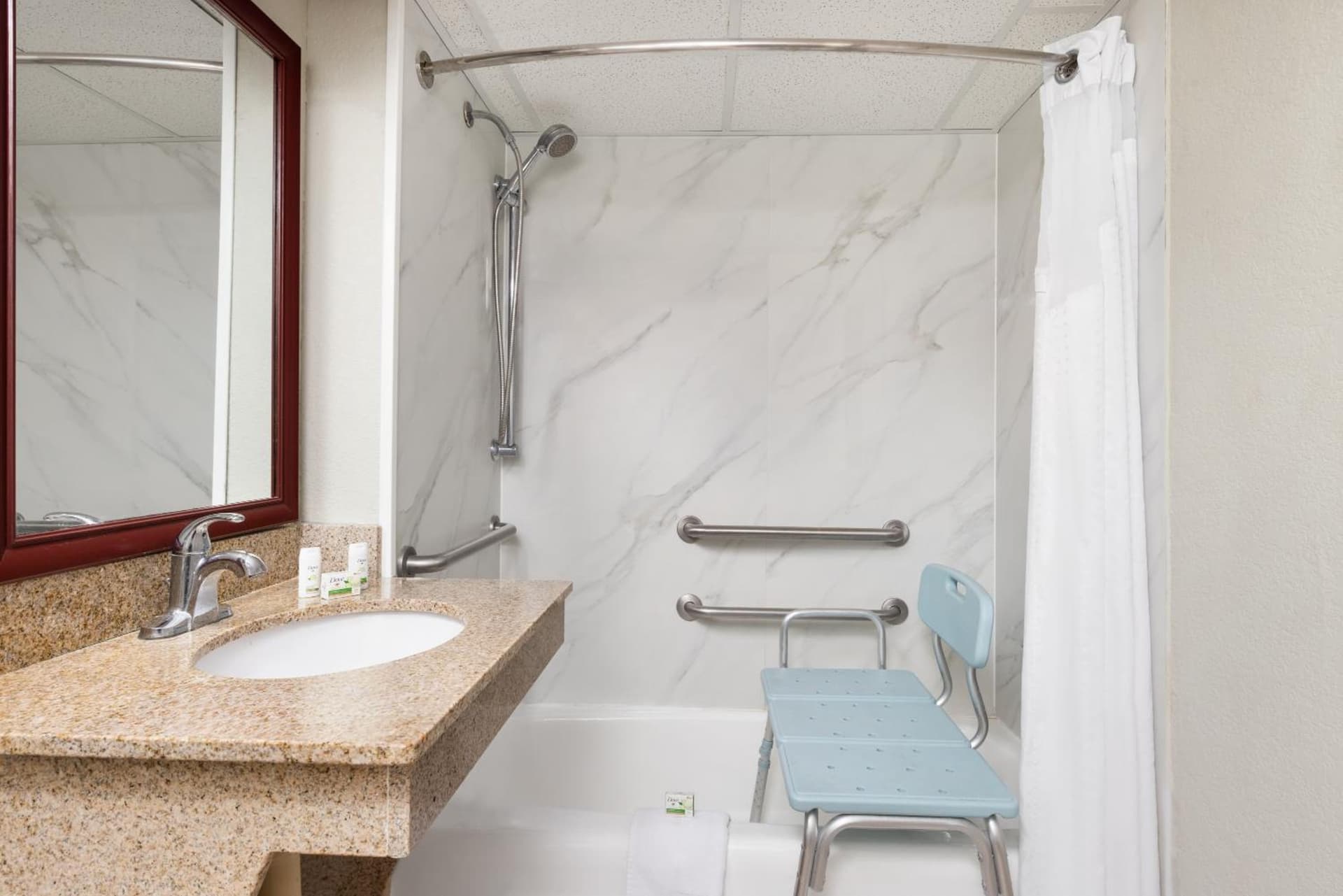 Wingate by Wyndham Kansas City gallery photo in Kansas City, MO — image 20