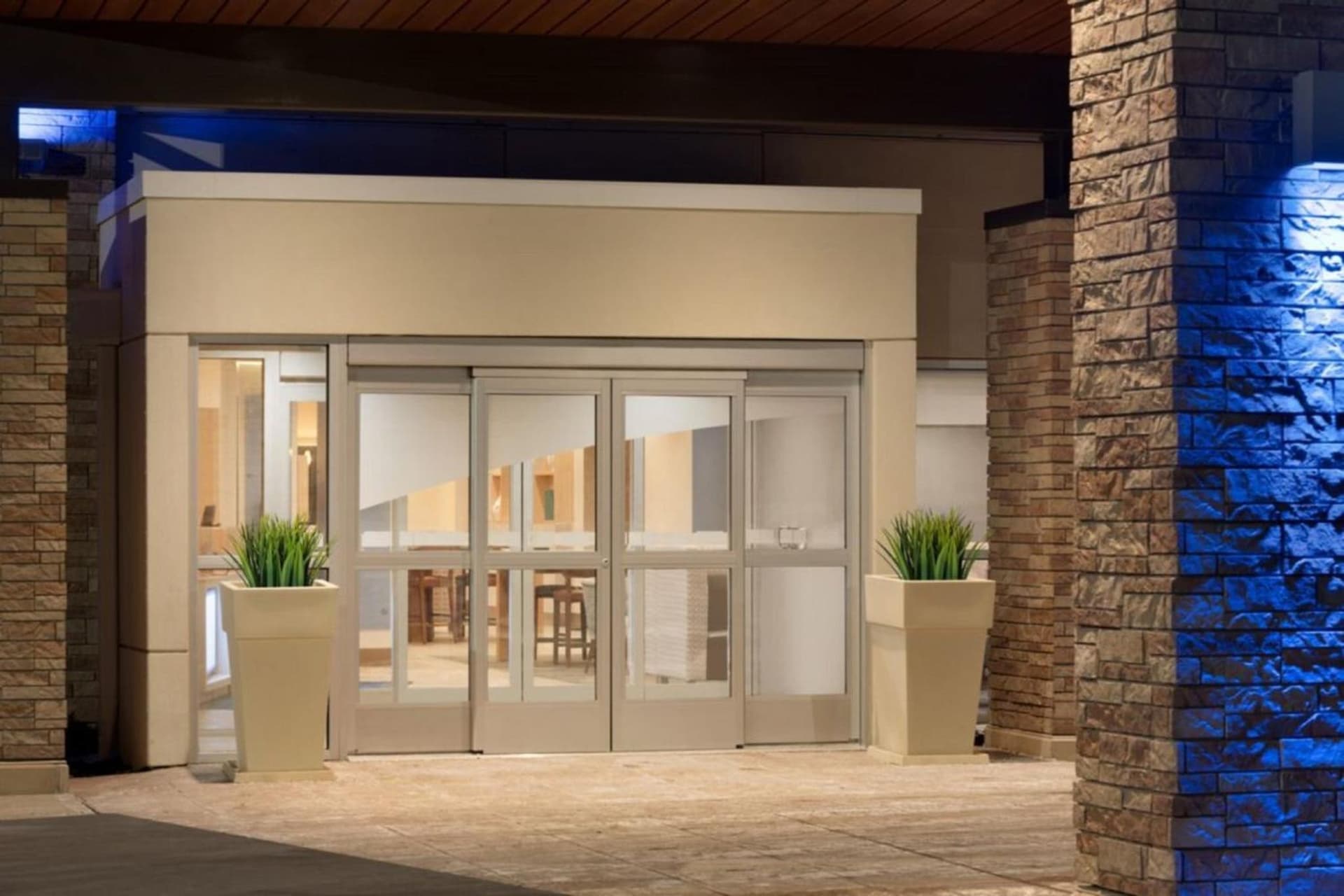 Holiday Inn Express Fayetteville Fort Bragg by IHG property views in Fayetteville, NC — gallery photo 3