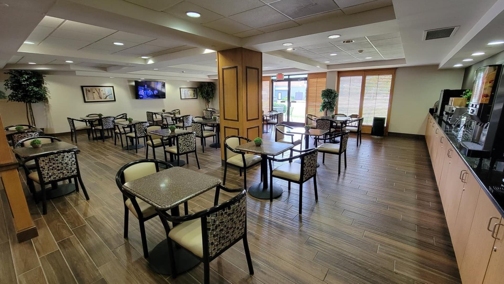 Holiday Inn Express Fayetteville Fort Bragg by IHG gallery photo in Fayetteville, NC — image 23