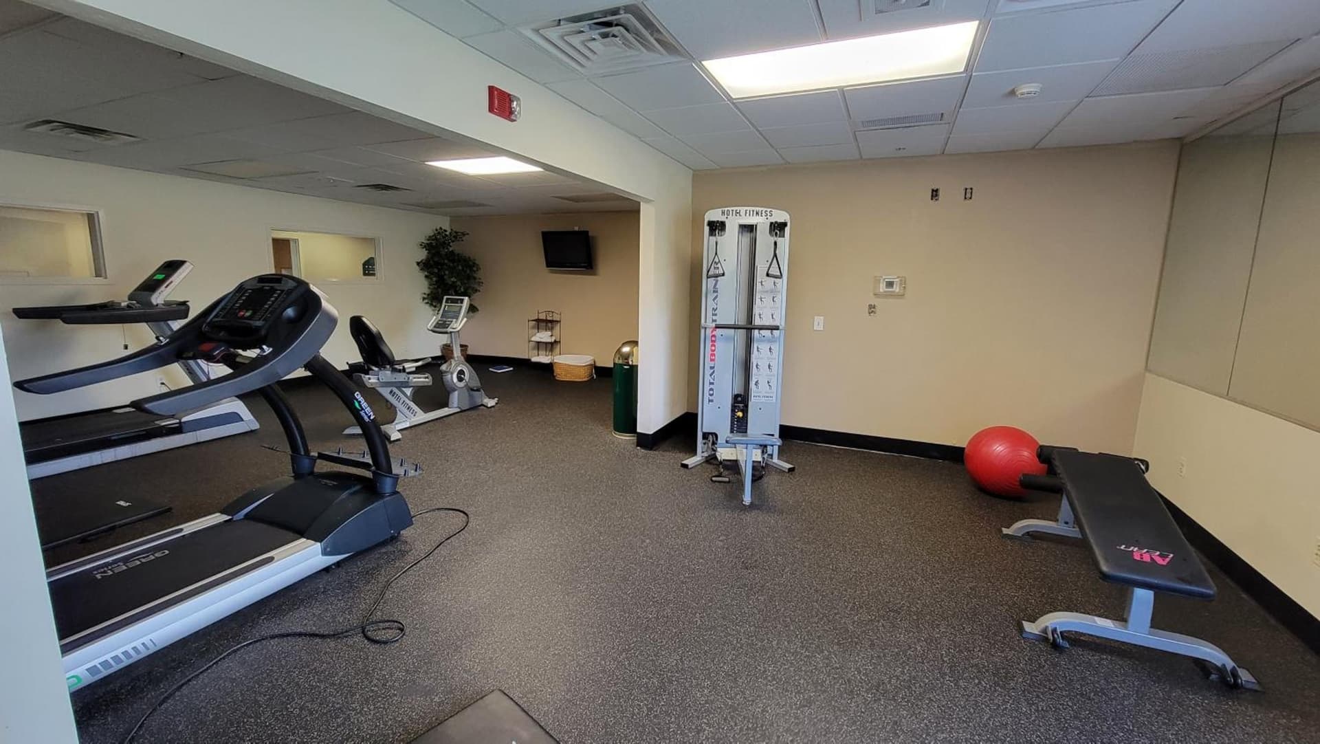 Holiday Inn Express Fayetteville Fort Bragg by IHG gallery photo in Fayetteville, NC — image 8