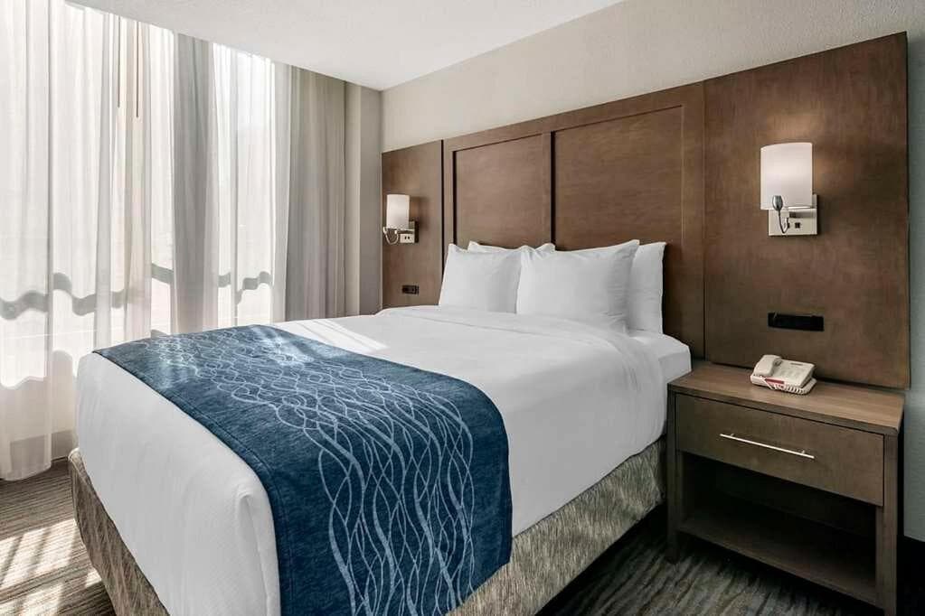 Comfort Inn & Suites Downtown Brickell-Port of Miami gallery photo in Miami, FL — image 23