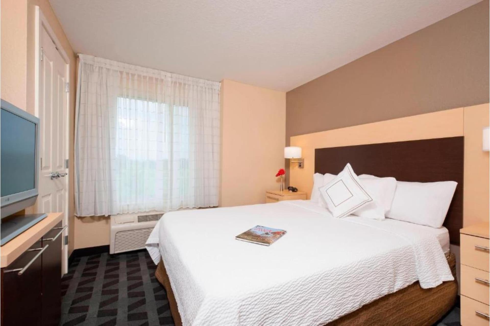 TownePlace Suites Des Moines Urbandale property views in Johnston, IA — gallery photo 3