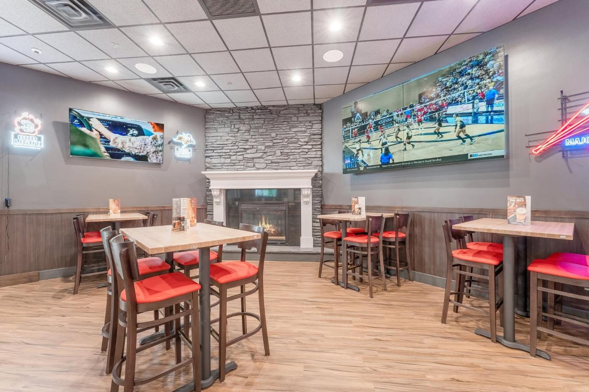 Ramada by Wyndham Sioux Falls Airport - Waterpark Resort & Event Center gallery photo in Sioux Falls, SD — image 89