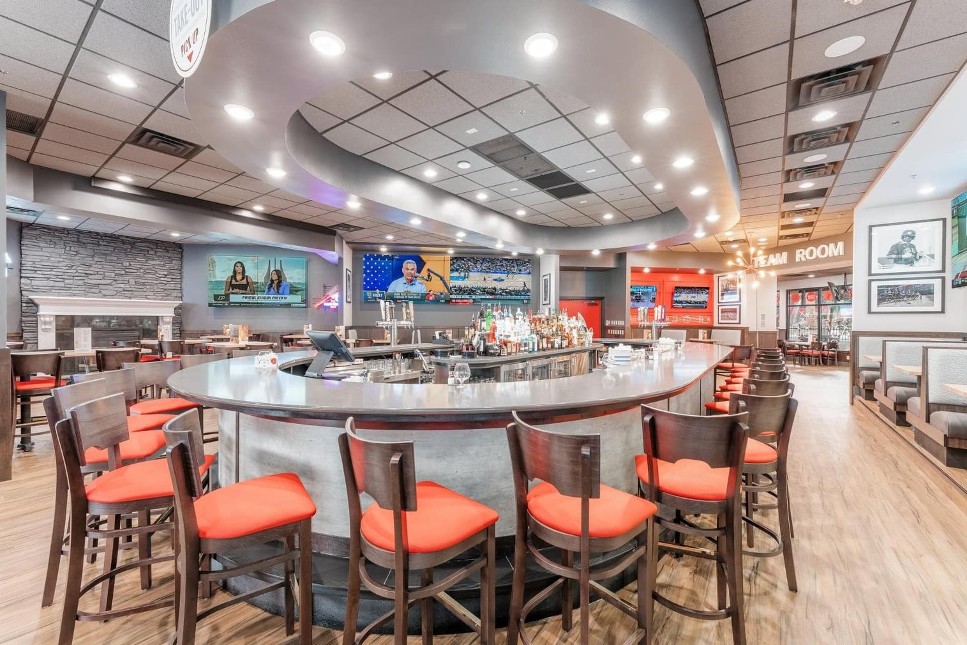 Ramada by Wyndham Sioux Falls Airport - Waterpark Resort & Event Center gallery photo in Sioux Falls, SD — image 131