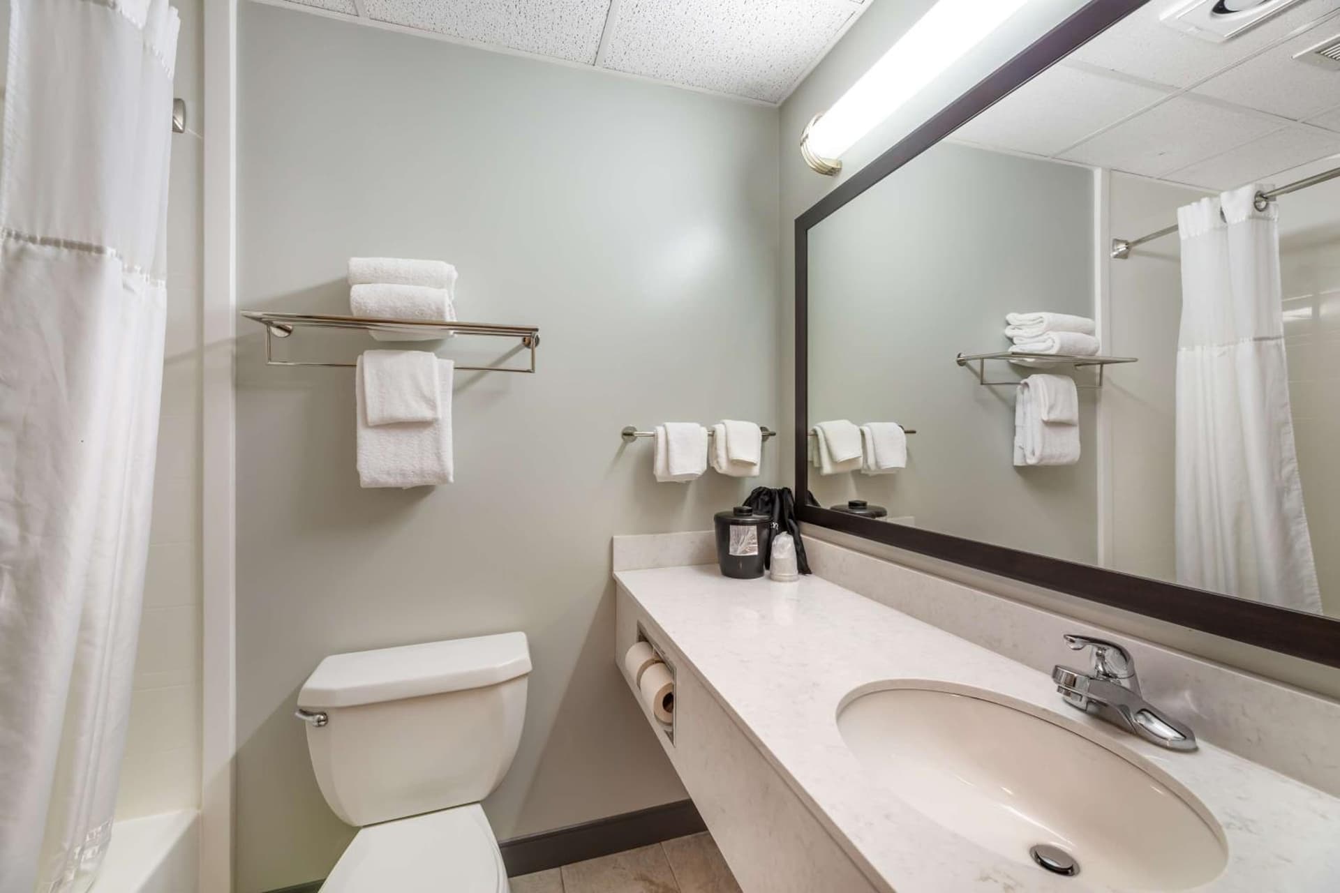 Best Western Port Clinton gallery photo in Port Clinton, OH — image 28