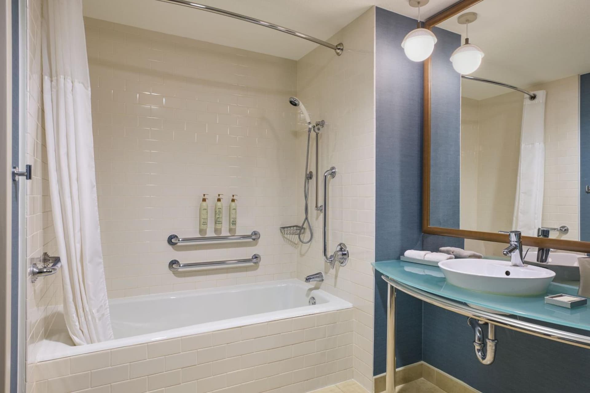 Renaissance ClubSport Aliso Viejo Laguna Beach Hotel gallery photo in Aliso Viejo, CA — image 13