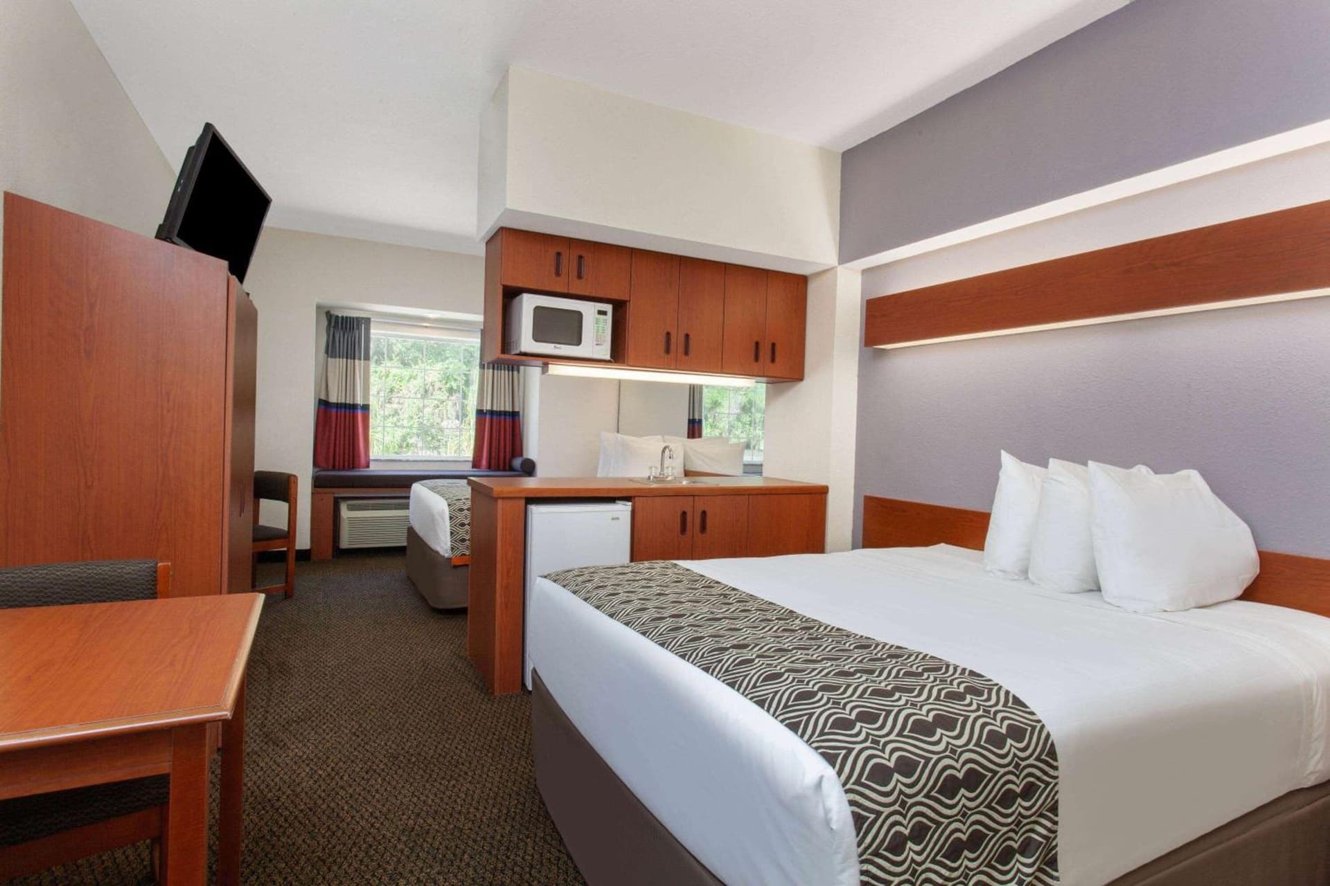 Microtel Inn and Suites by Wyndham - Lady Lake/ The Villages gallery photo in The Villages, FL — image 37