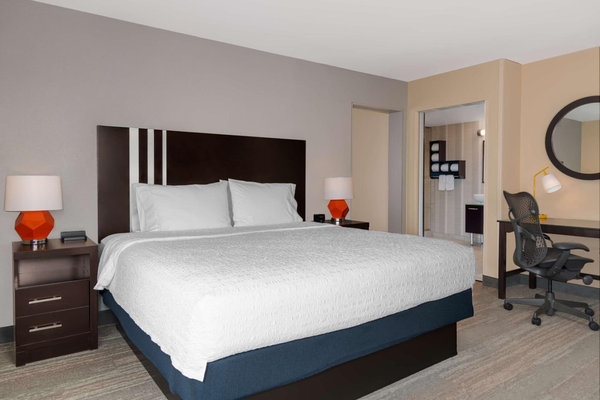 Hampton Inn & Suites Madison Downtown gallery photo in Madison, WI — image 45